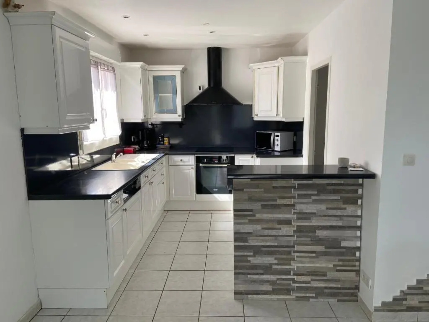 Maison entière 4 lits 8 pl avec jacuzzi proche du safari de Peaugres