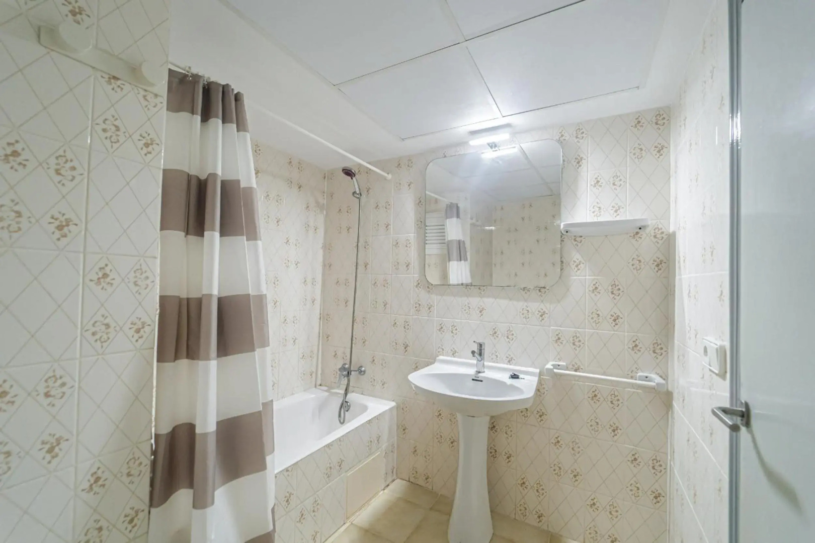 El Cortijo Apartments