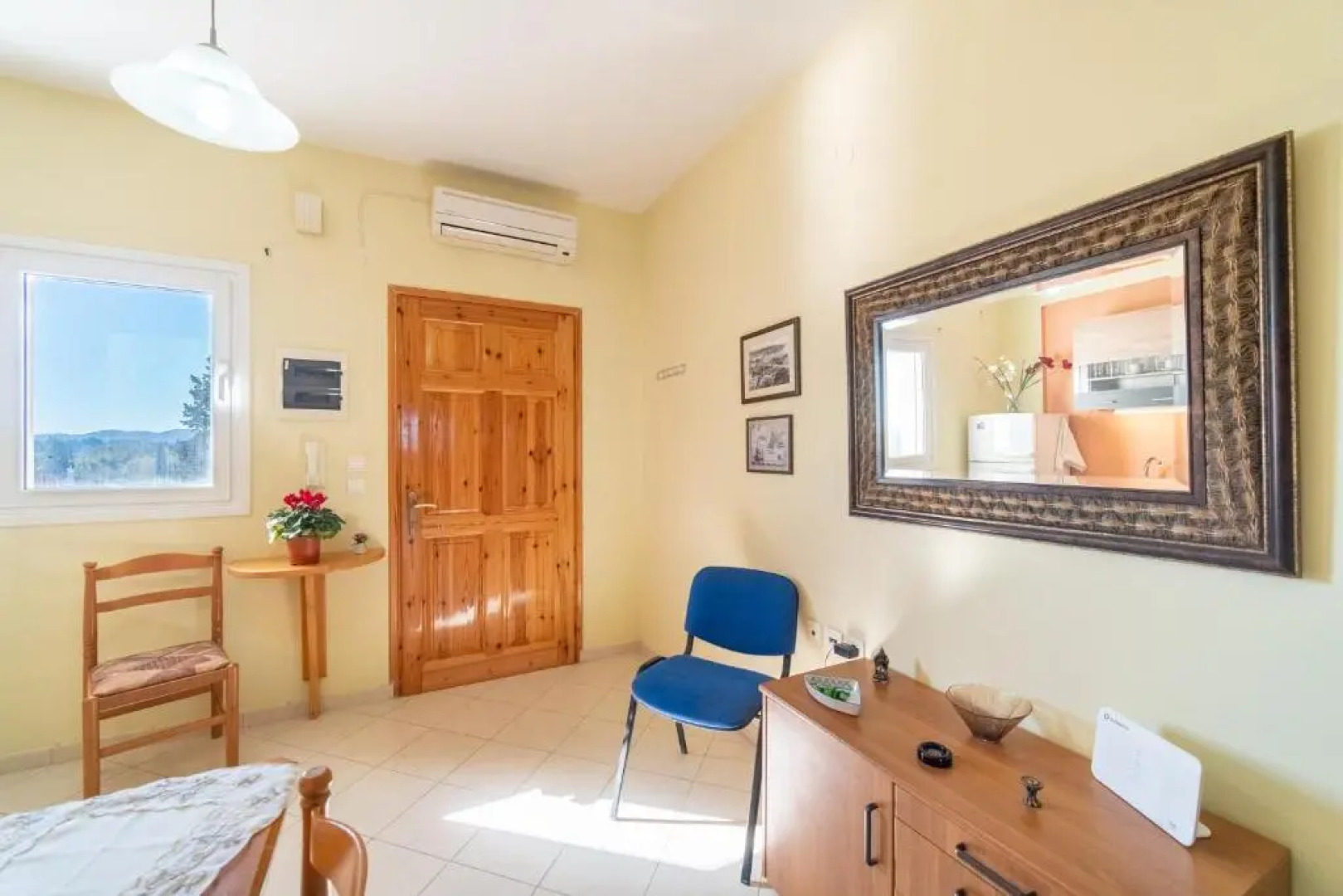 Afrodite Lefkimmi Apartment 1