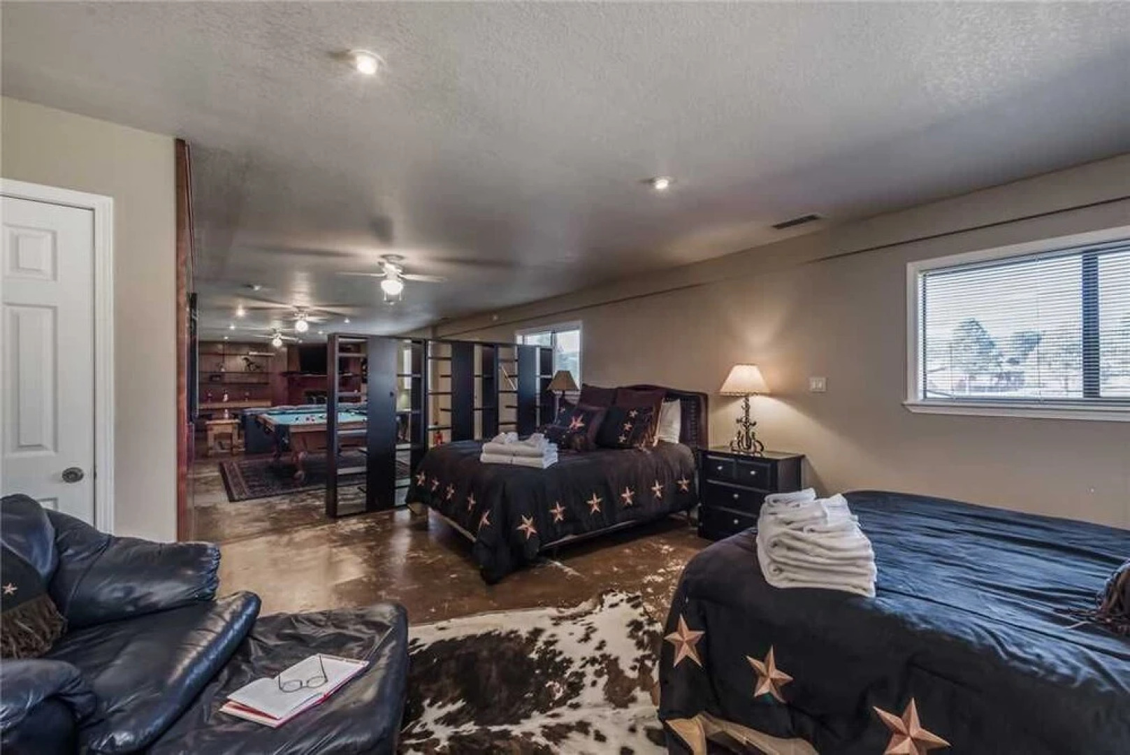 Bogie - Five Bedroom Cabin with Hot Tub