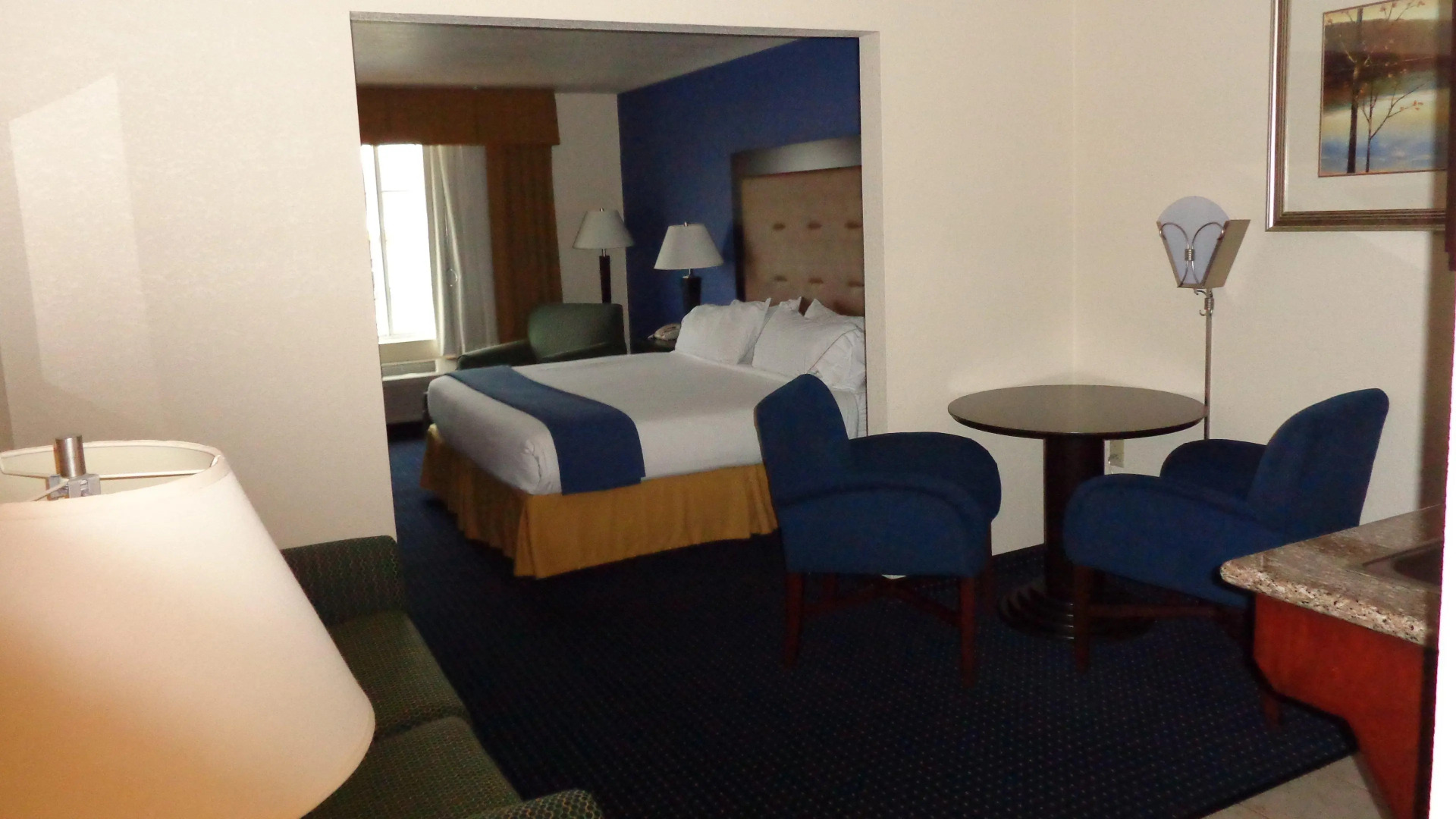 Holiday Inn Express & Suites New Buffalo by IHG