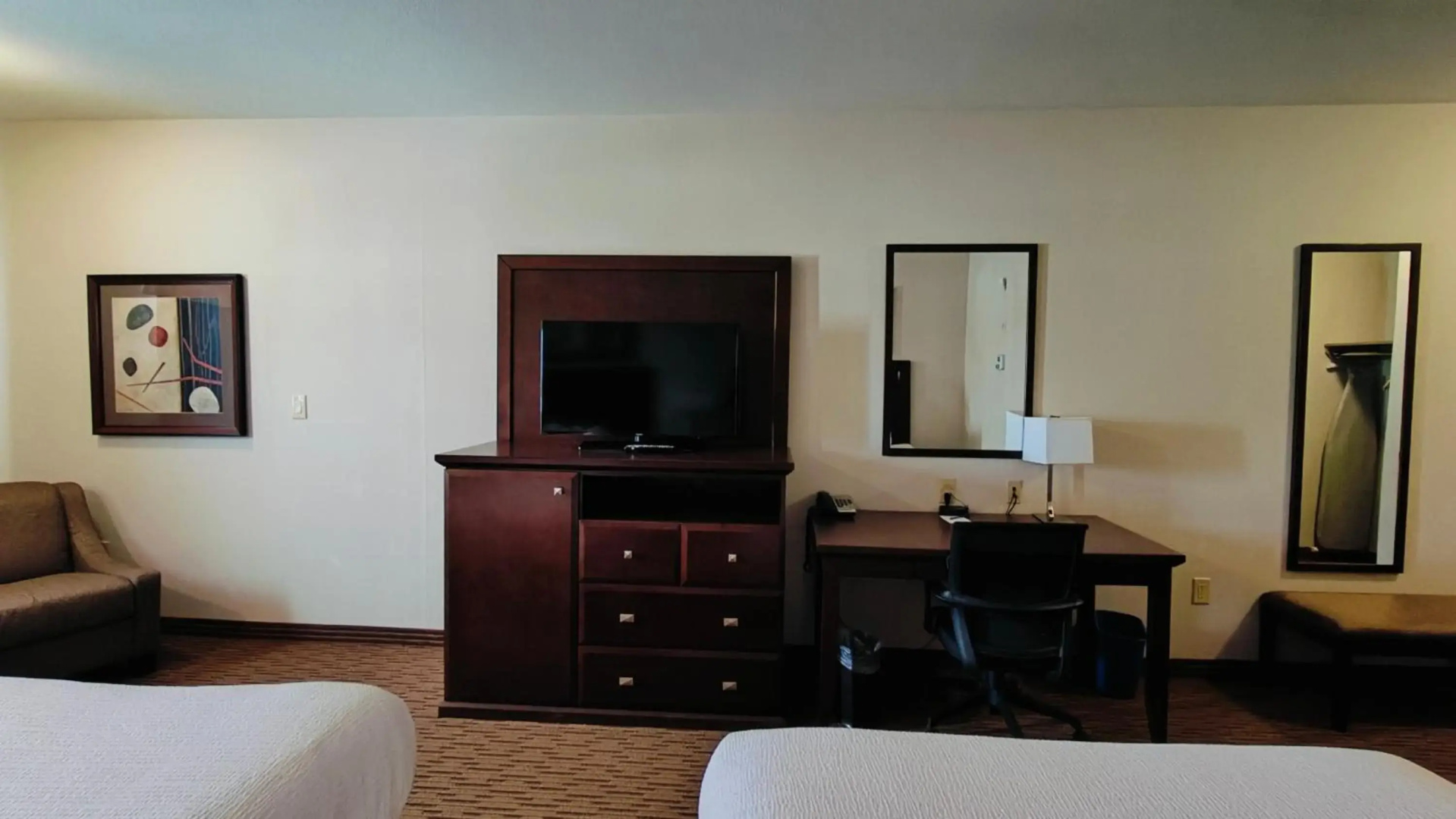 Coast Weyburn Hotel