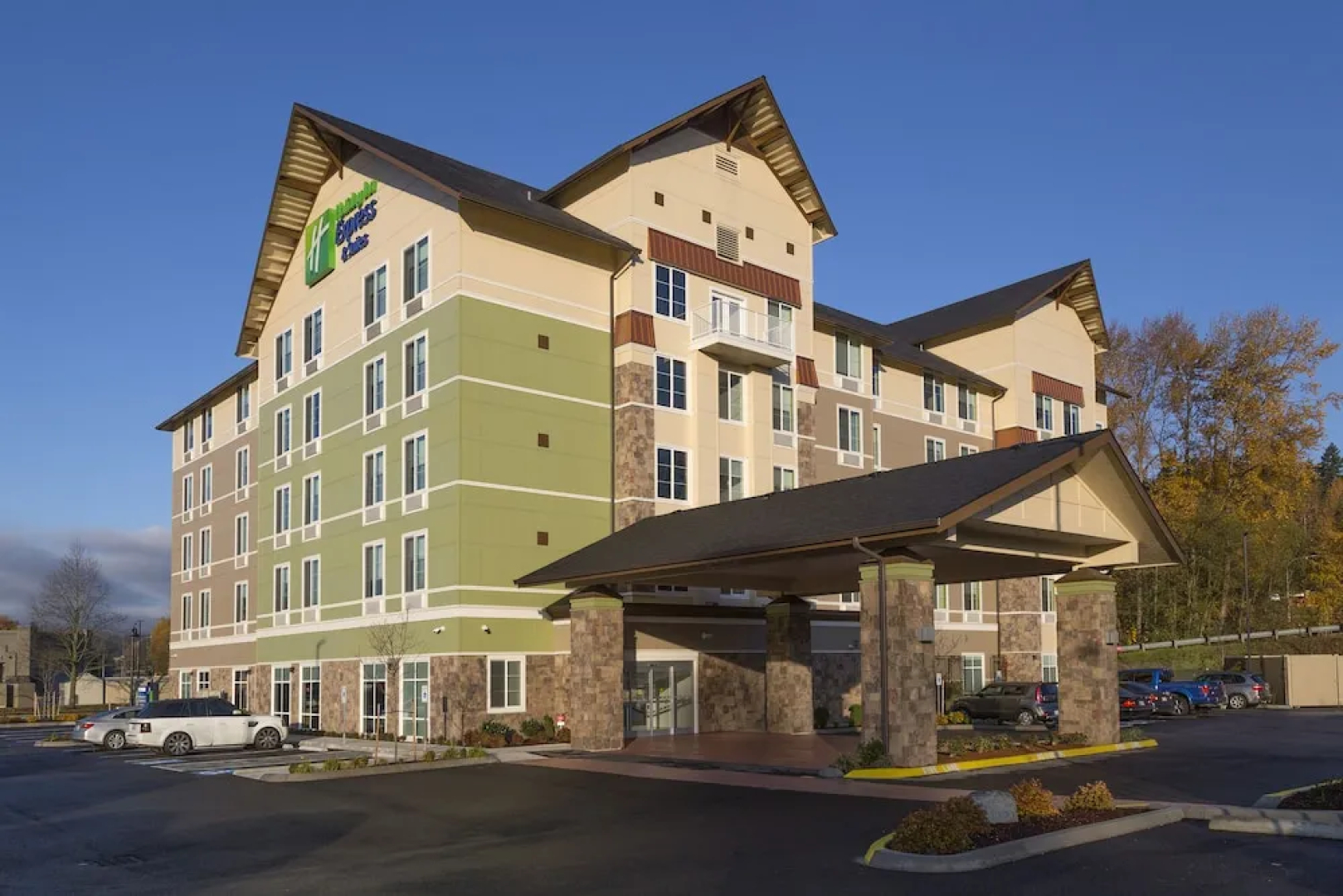 Holiday Inn Express & Suites Seattle South - Tukwila, an IHG Hotel