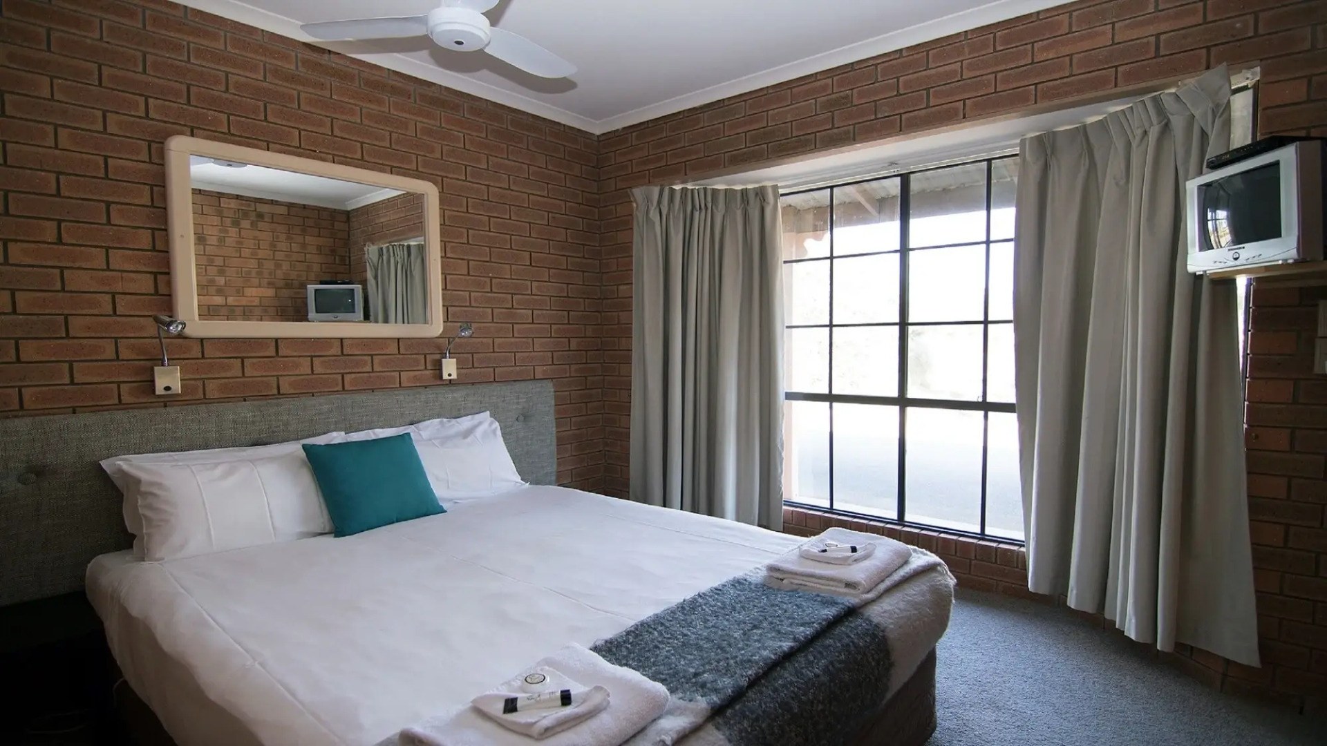 Ashleigh Court Motor Inn