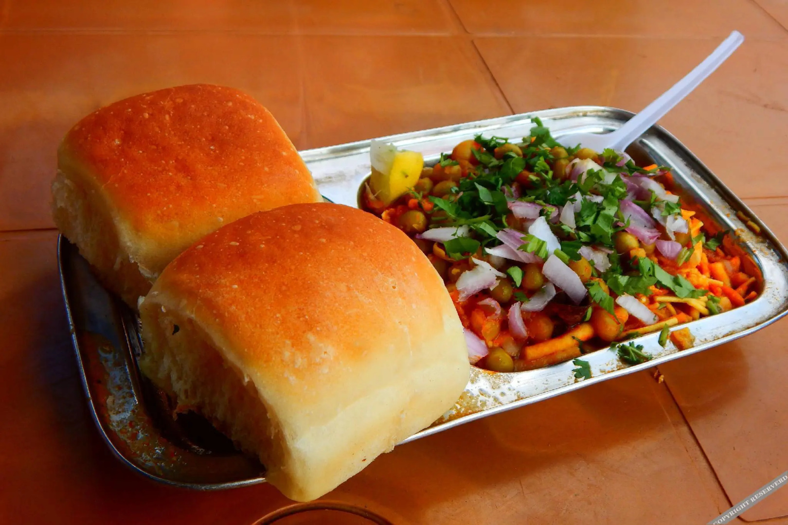 Capital O 45006 Shree Omkar Executive