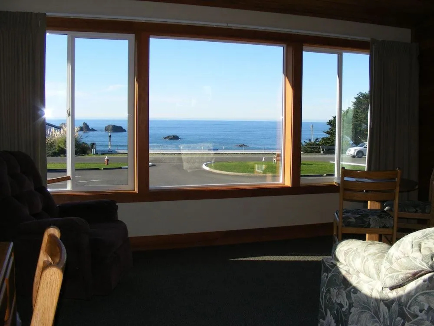 Sunset Oceanfront Lodging