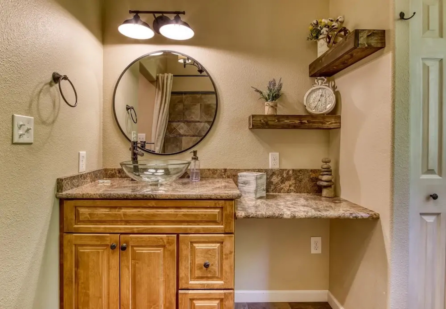 Deer & Doe by HoneyBearCabins