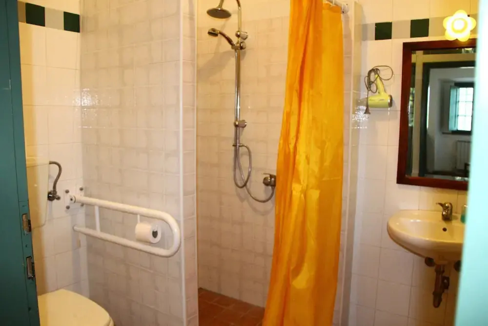 Apartment Between Pisa and Livorno