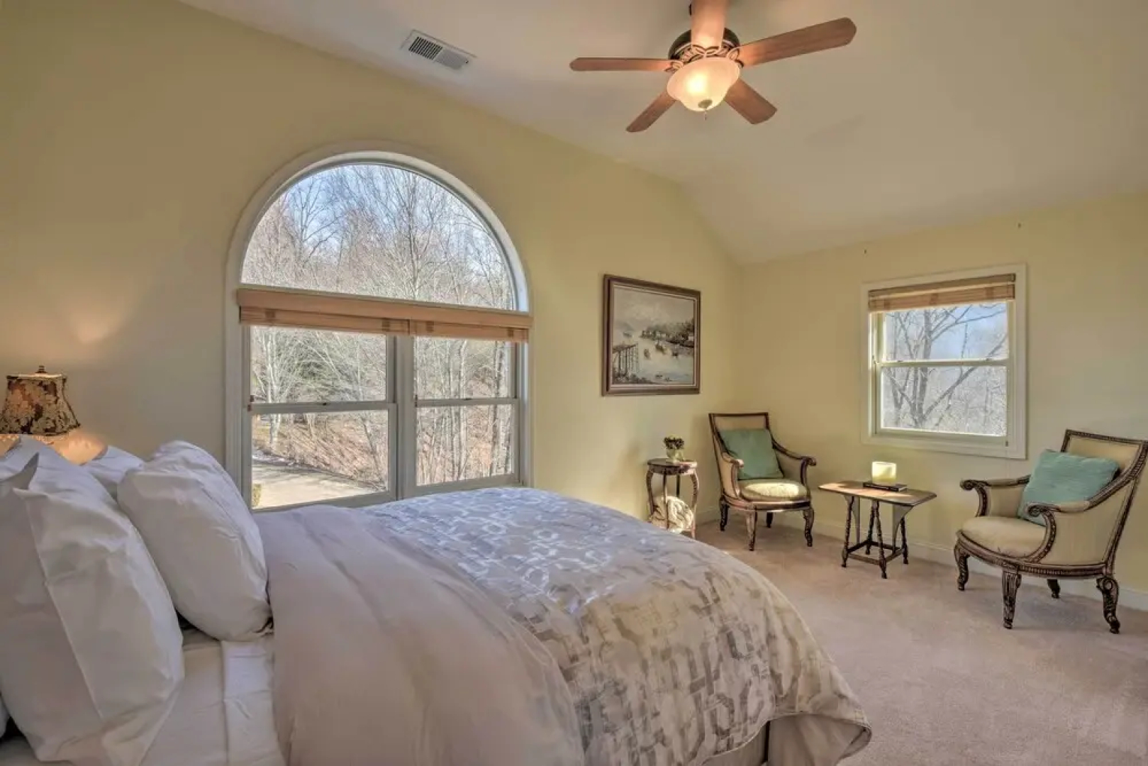 Captivating Vacation Rental Apt in Hayesville!
