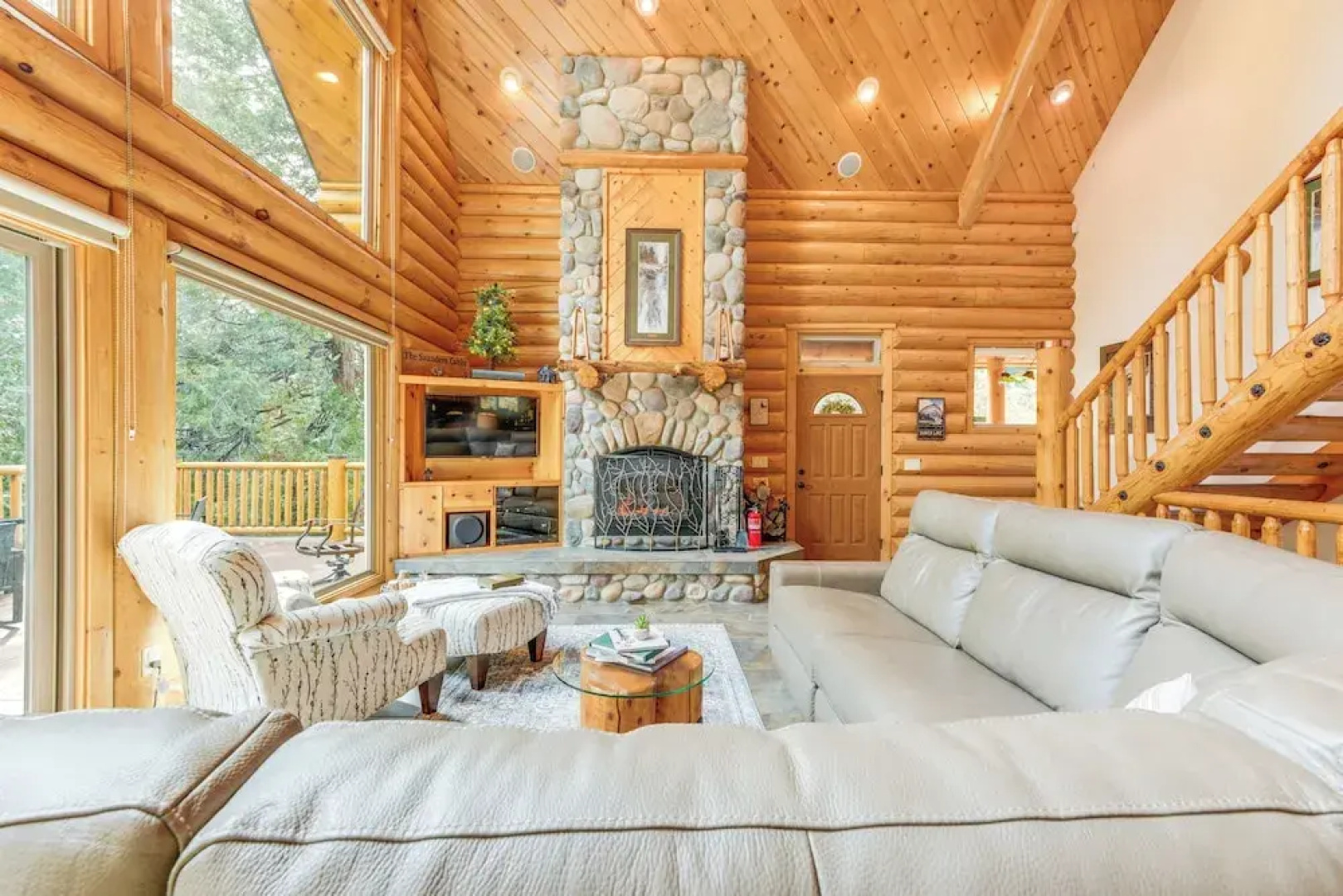 Mountain Cabin w/ Hot Tub: 4 Mi to Shaver Lake!