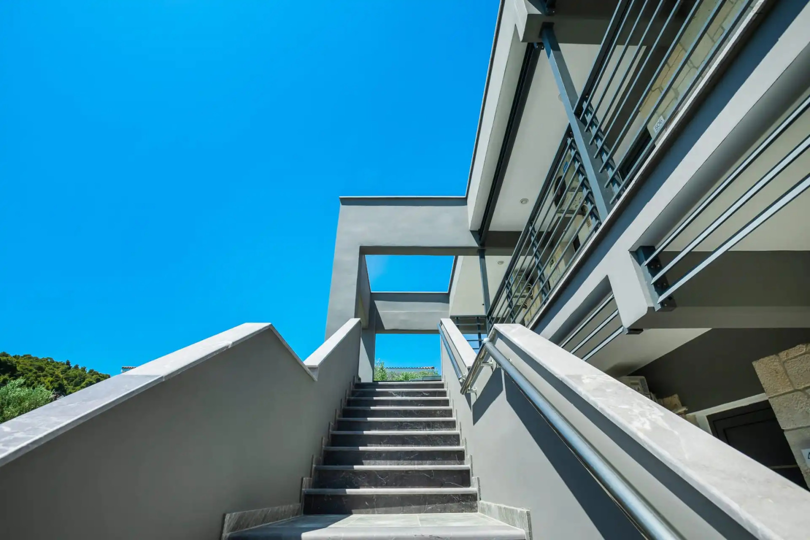 NewStory Luxury Suites