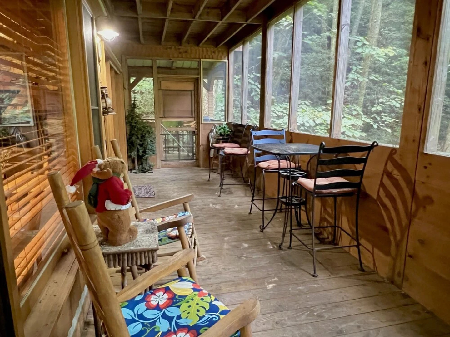 Streamsong Secluded Creek View Cabin with Hot Tub and Pool Table by RedAwning