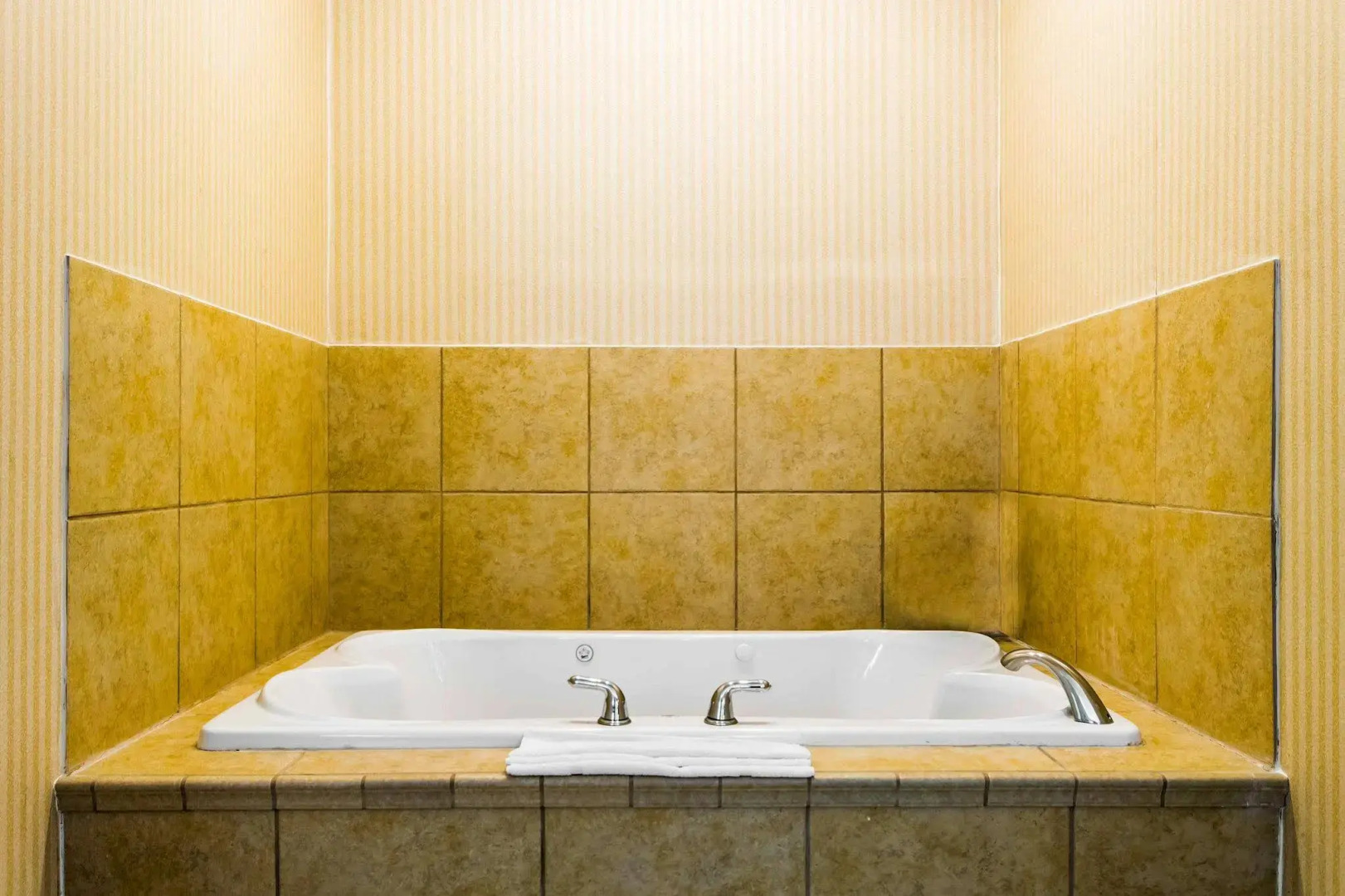 Comfort Suites South Point - Huntington