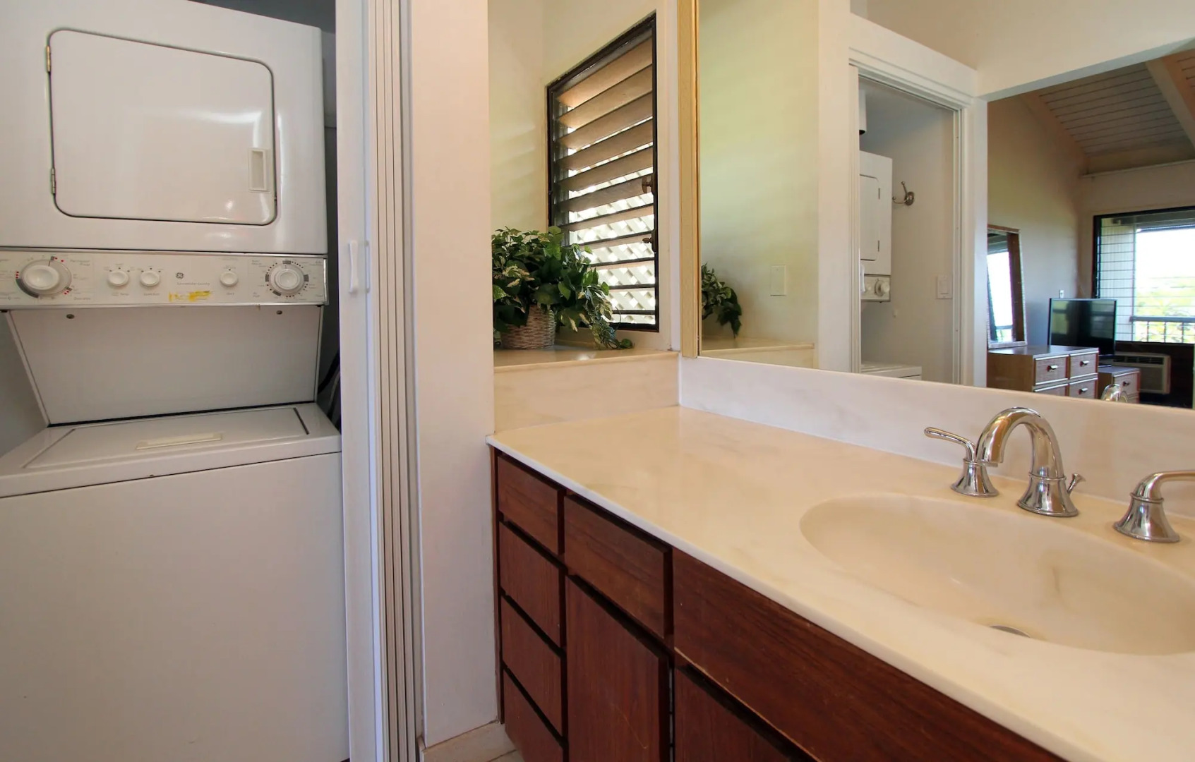 Wailea Ekolu - CoralTree Residence Collection