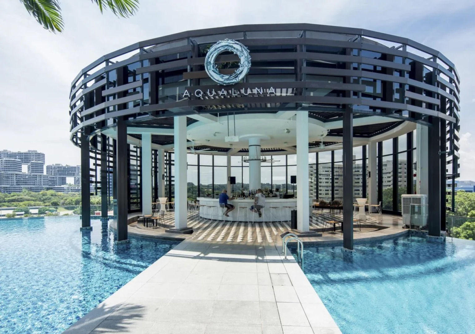 Momentus Hotel Alexandra