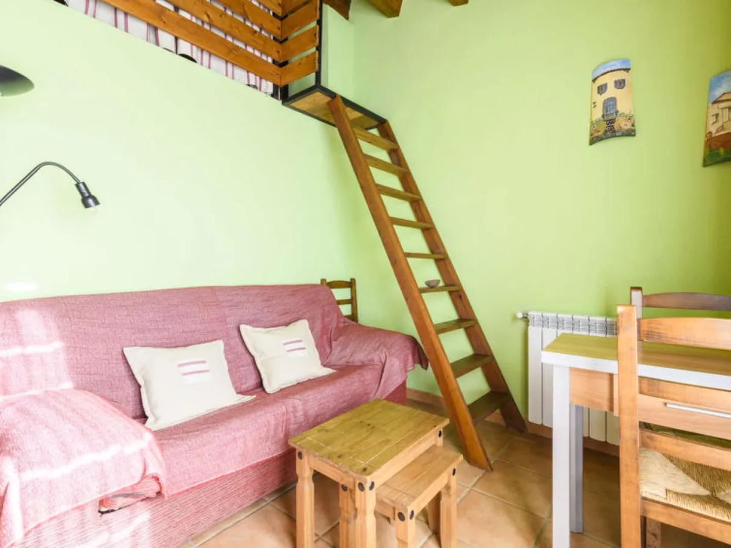 House Angelita Olocau del Rey 15068