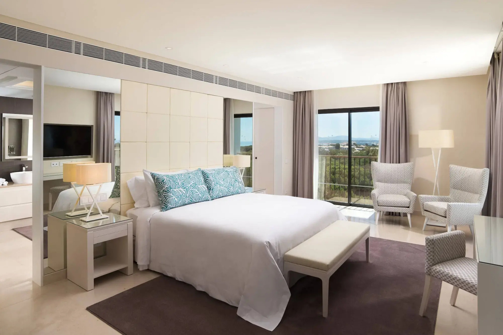 Pine Cliffs Ocean Suites, a Luxury Collection Resort & Spa