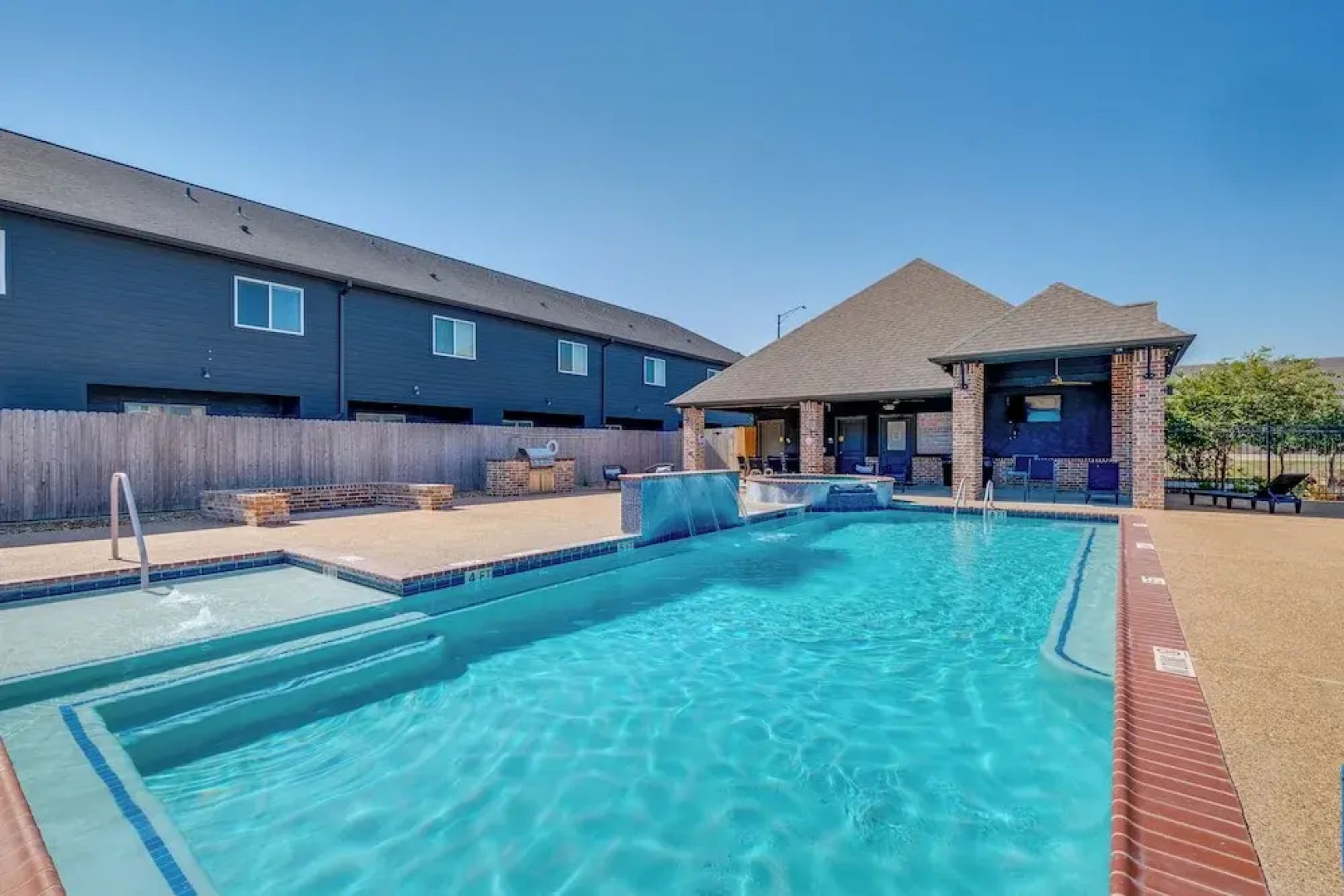 Newly Built 'corner Hideaway' 3 Mi to Texas A & M