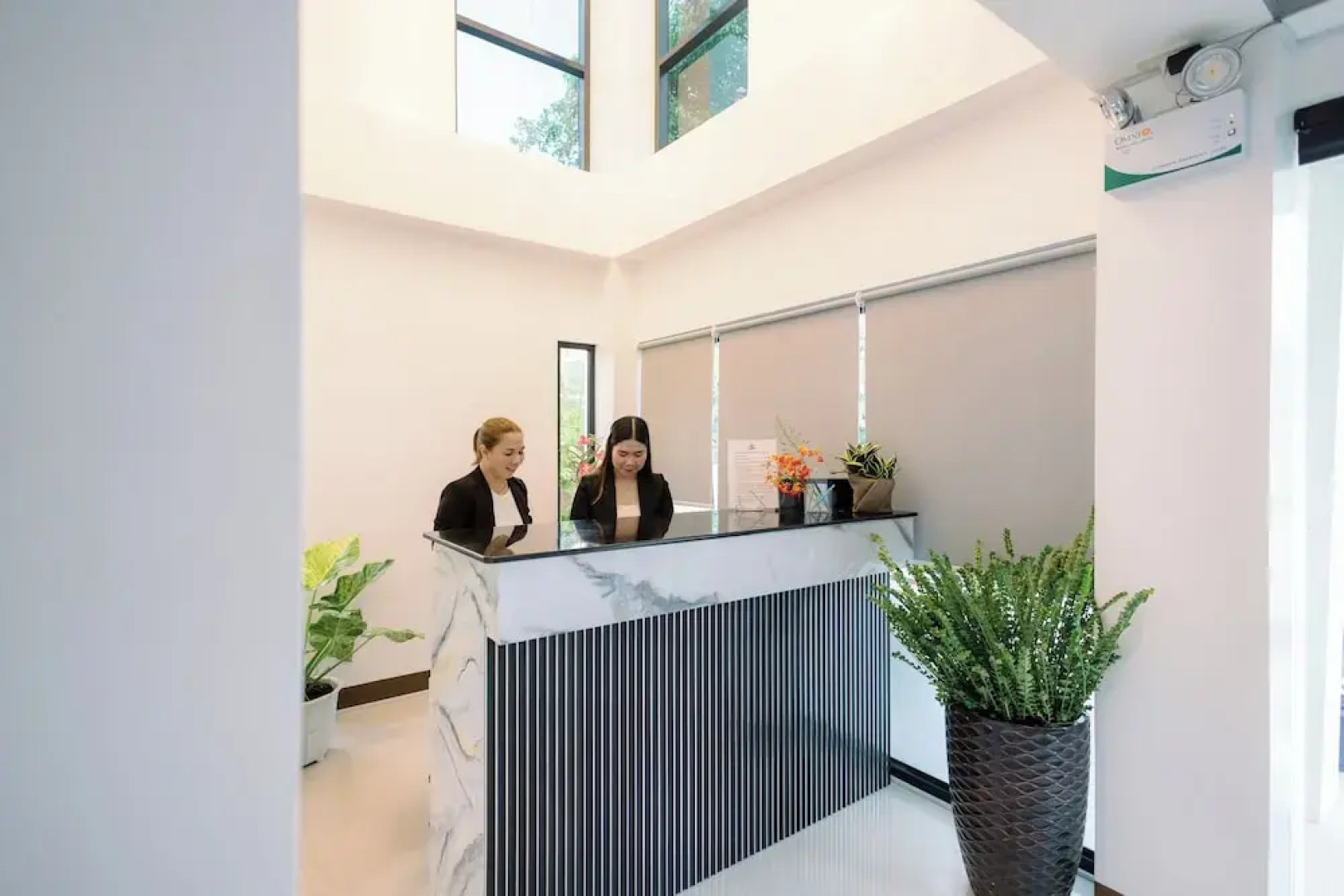 LOBOC RIVERSIDE INN and RESTAURANT