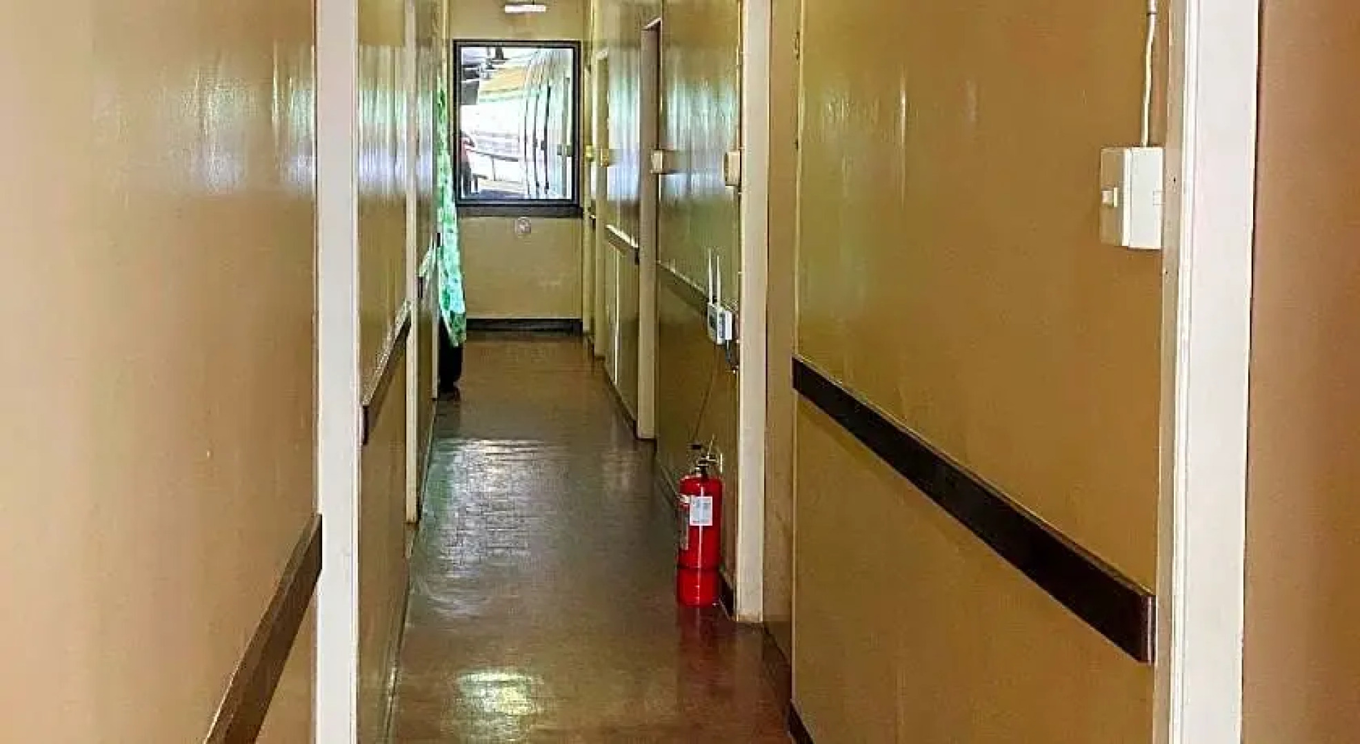 RedDoorz @ Sukitel Budget Hotel Nasugbu