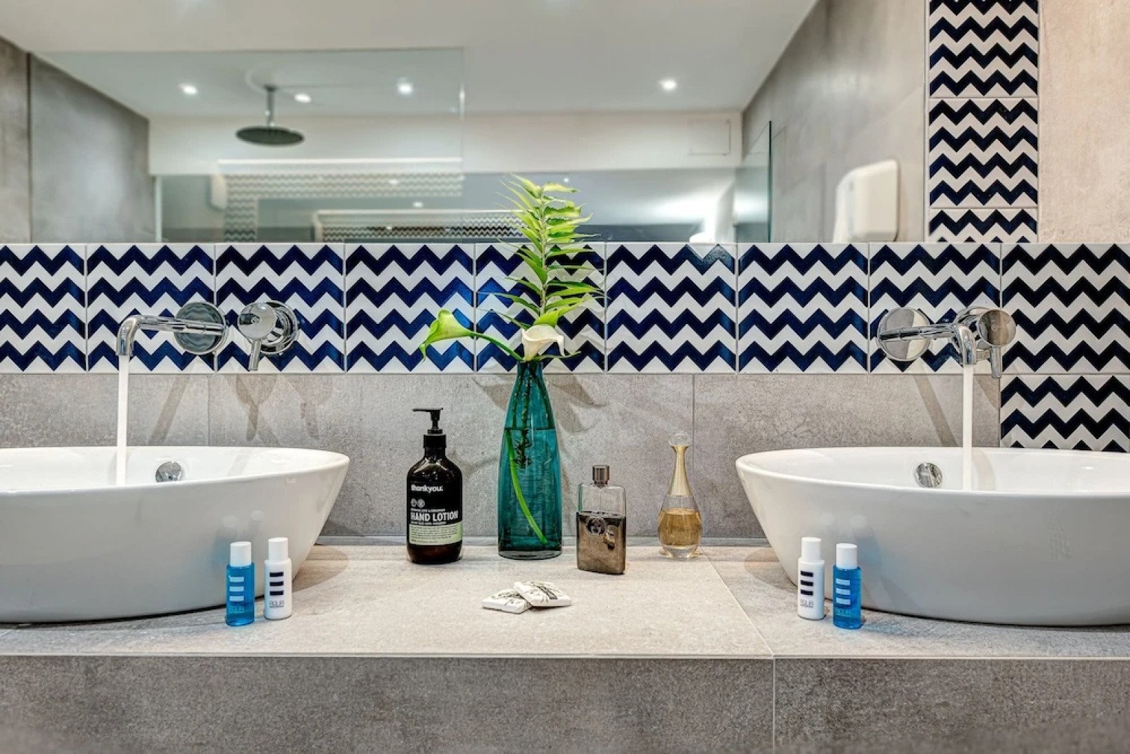 Blue-wave Experience Resort