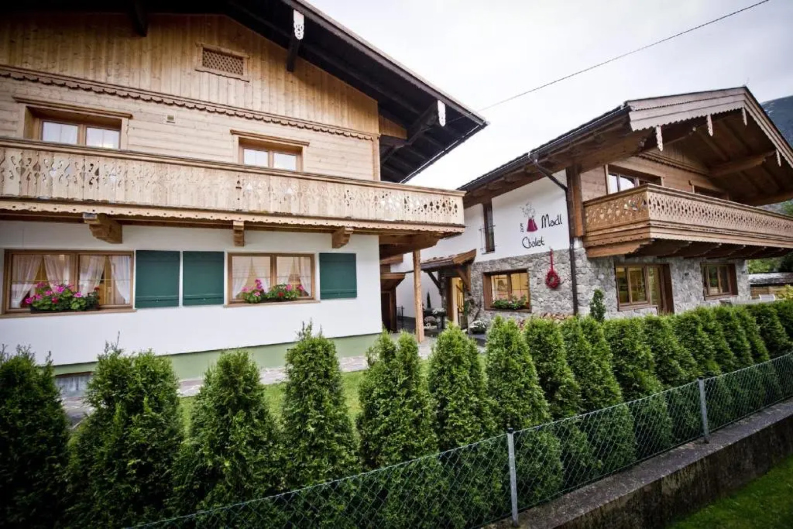 Chalet & Apartments Tiroler Bua