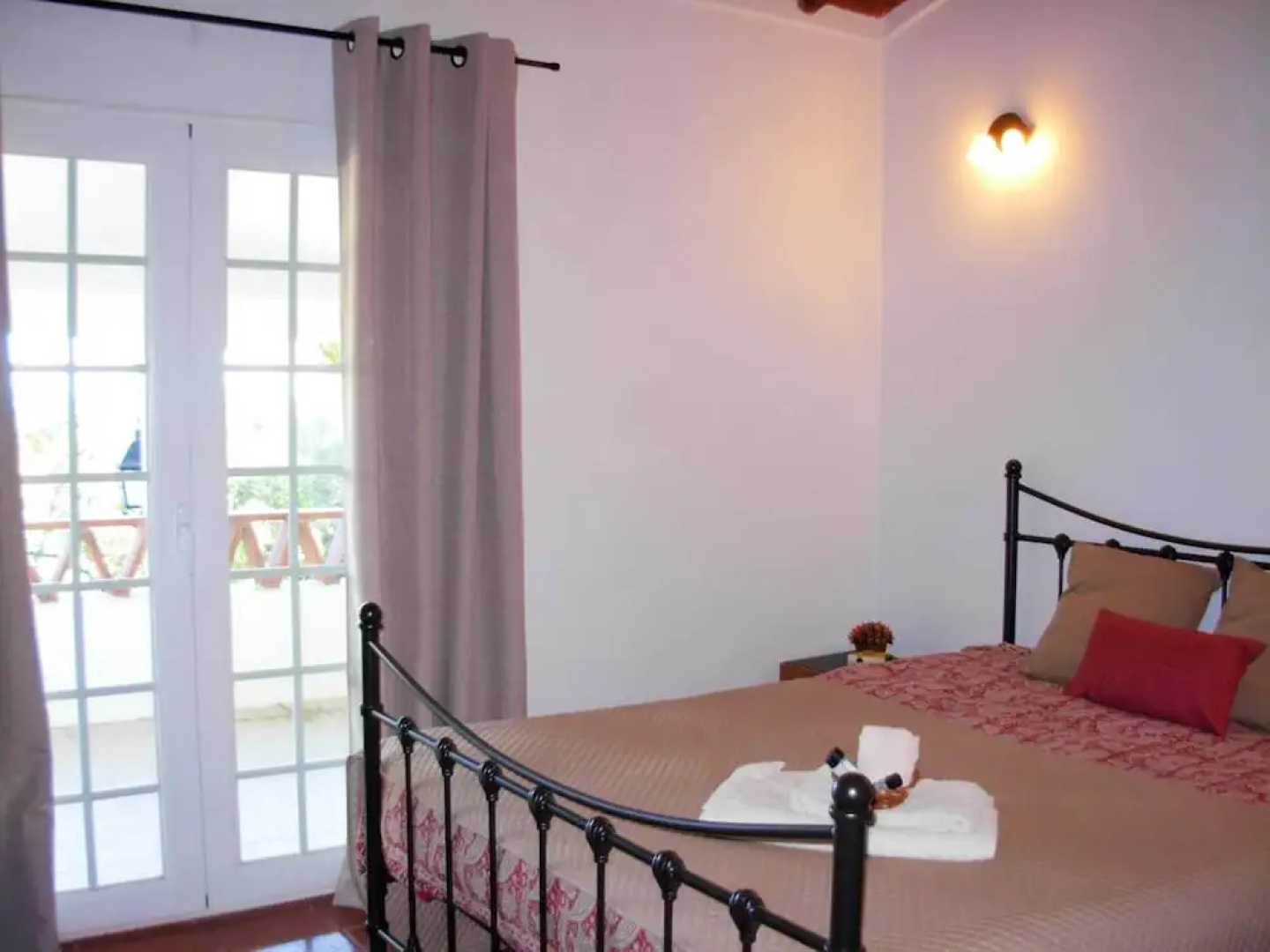 House With 2 Bedrooms in Arraiolos, With Enclosed Garden and Wifi