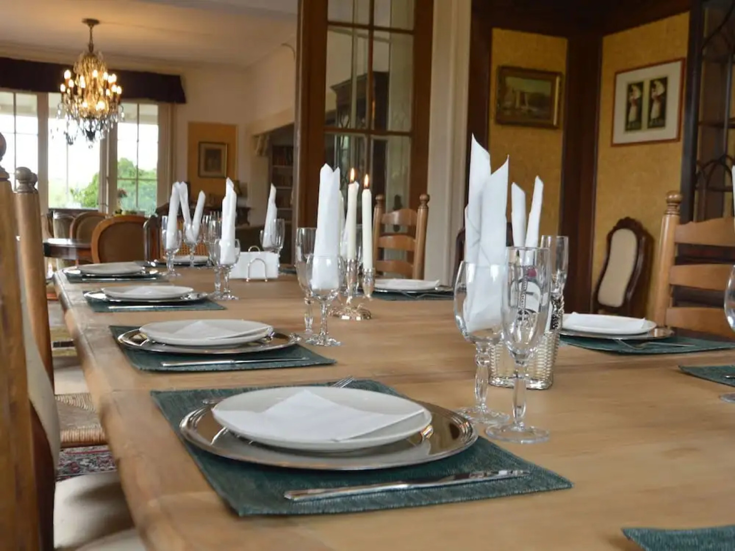 Gorgeous Villa on an Estate With Beautiful Garden, Swimming Pool and Pool House With Sauna