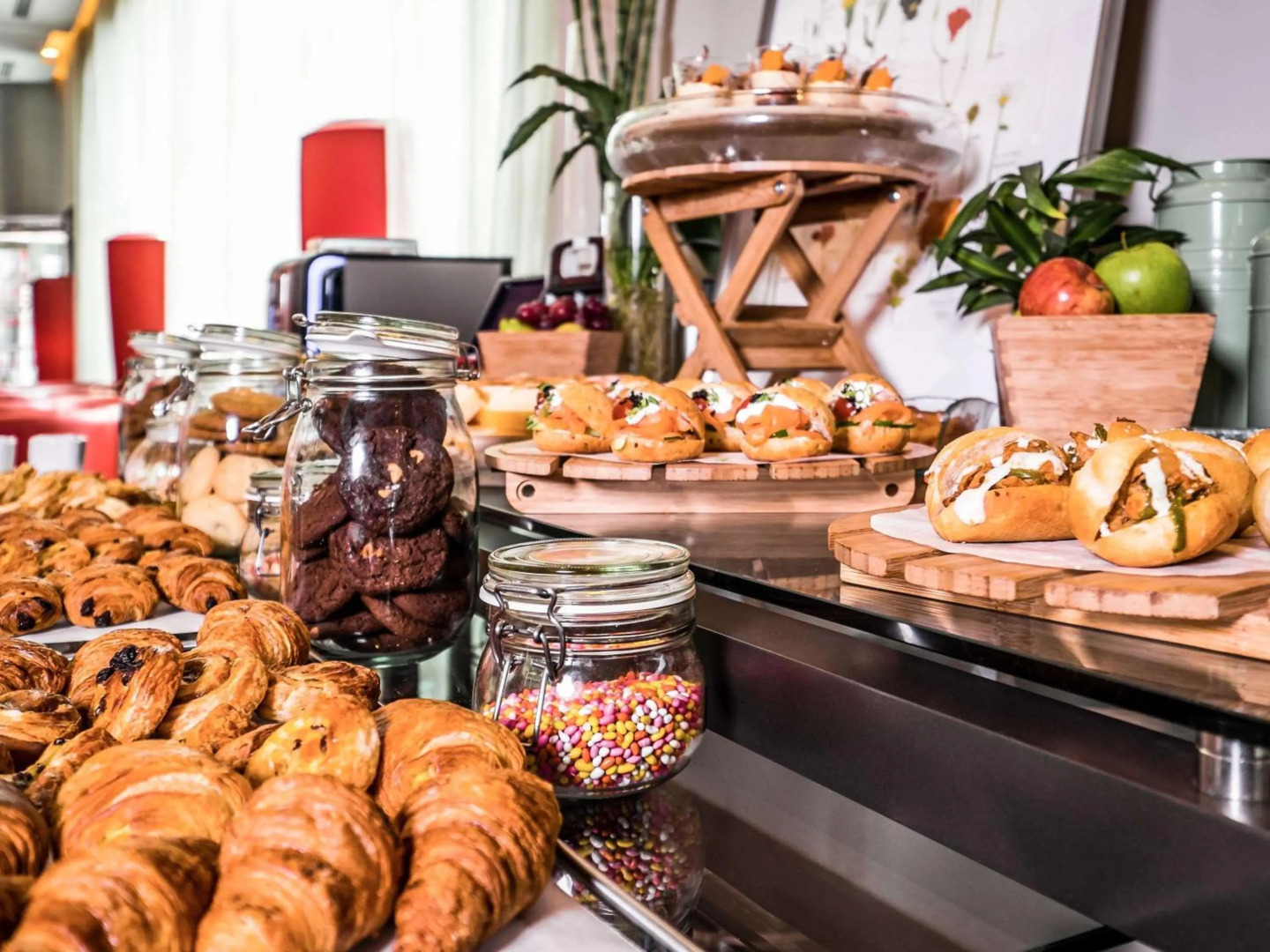 Отель Ibis Mall Avenue Dubai