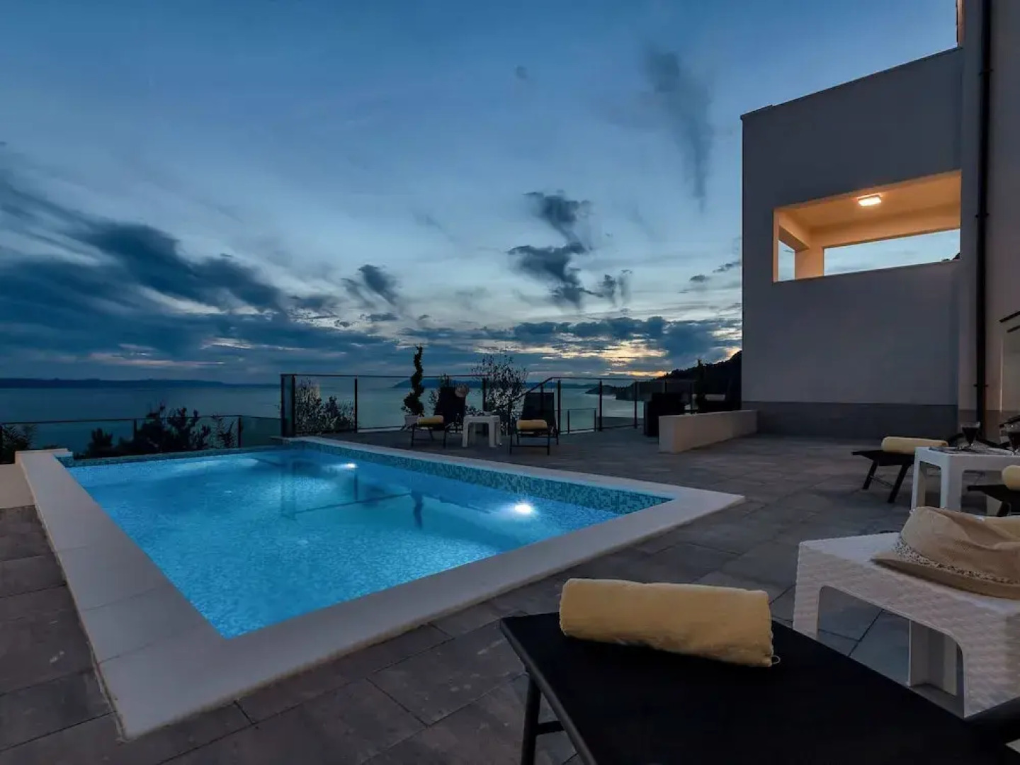 Stunning Villa in Drasnice With Private Pool