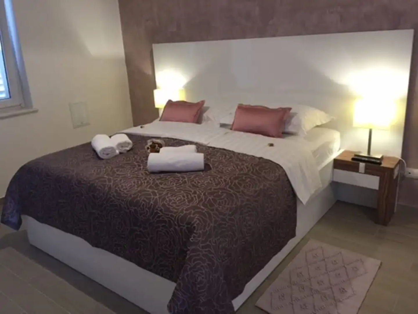 Boutique Pine Tree Resort Luxury Aparments & Restaurant