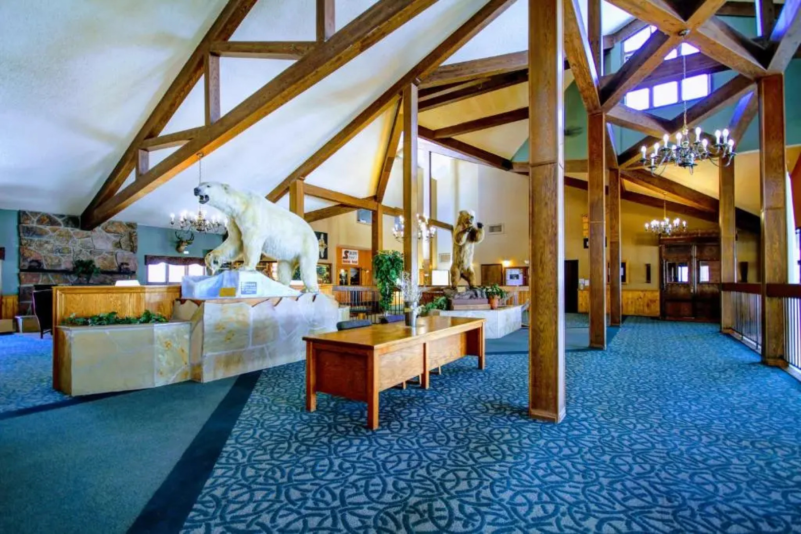 DOCO Rocky Mountain Vacation Rental-Queen Suite with Resort Amenities
