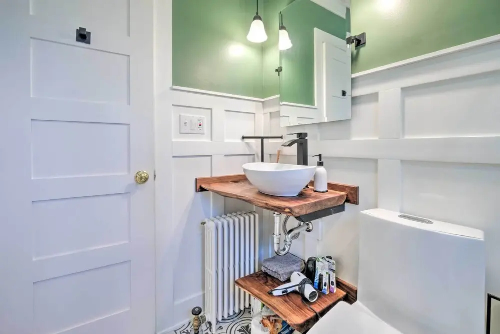 Waterfront North Beach Home ~ 2 Mi to Beach!