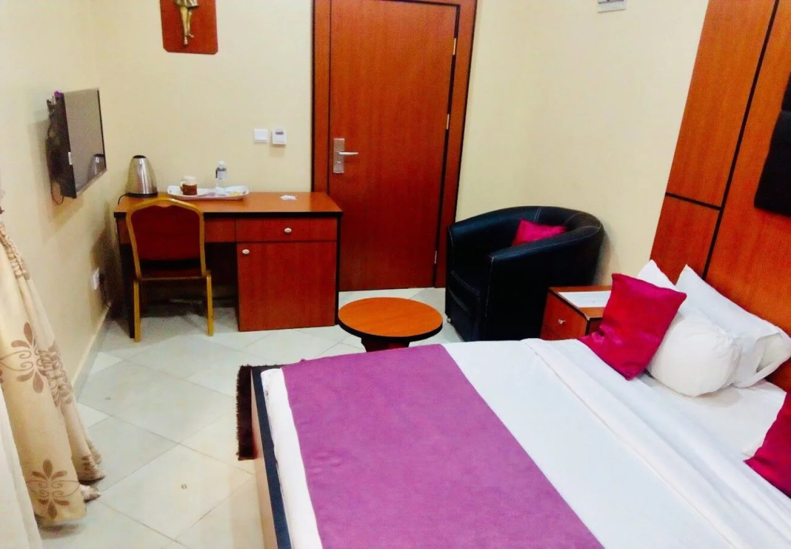 Limoh Suites