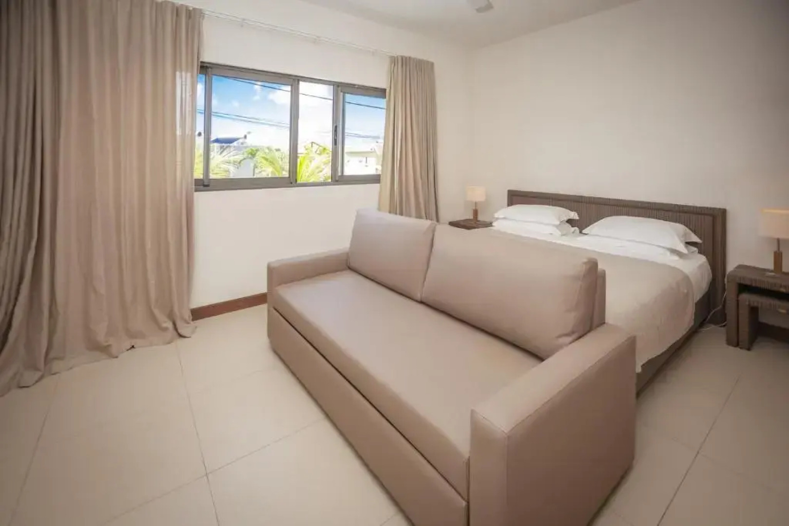 Coral Bay by Dream Escapes