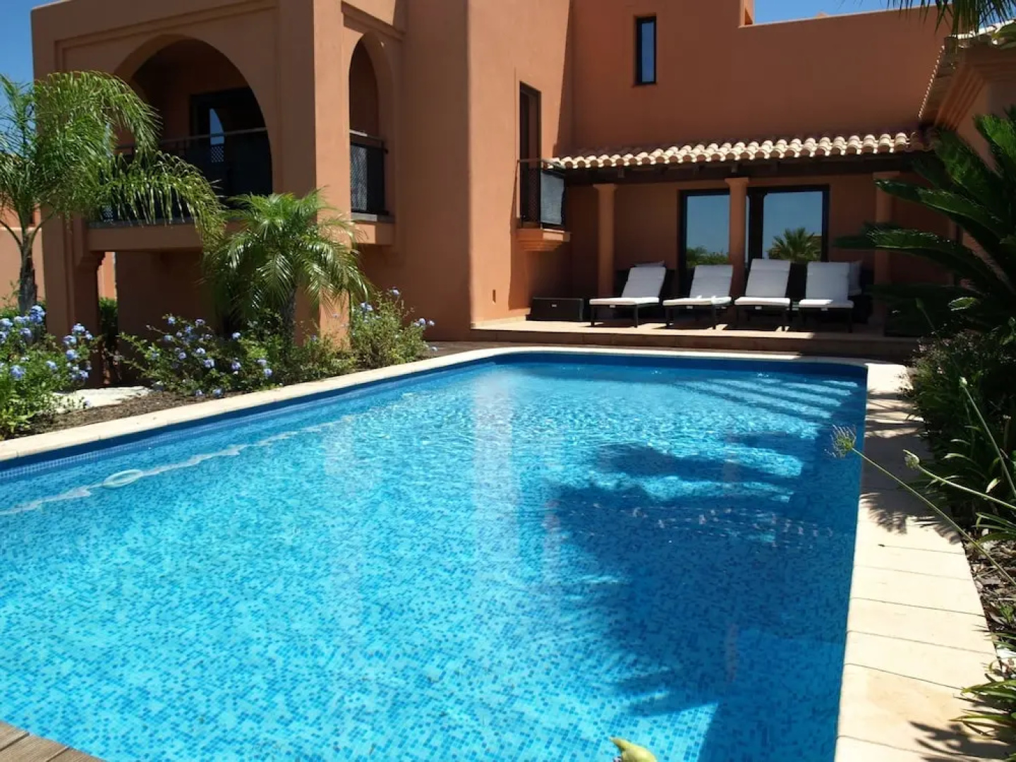 Spacious Villa in Alcantarilha With Private Swimming Pool