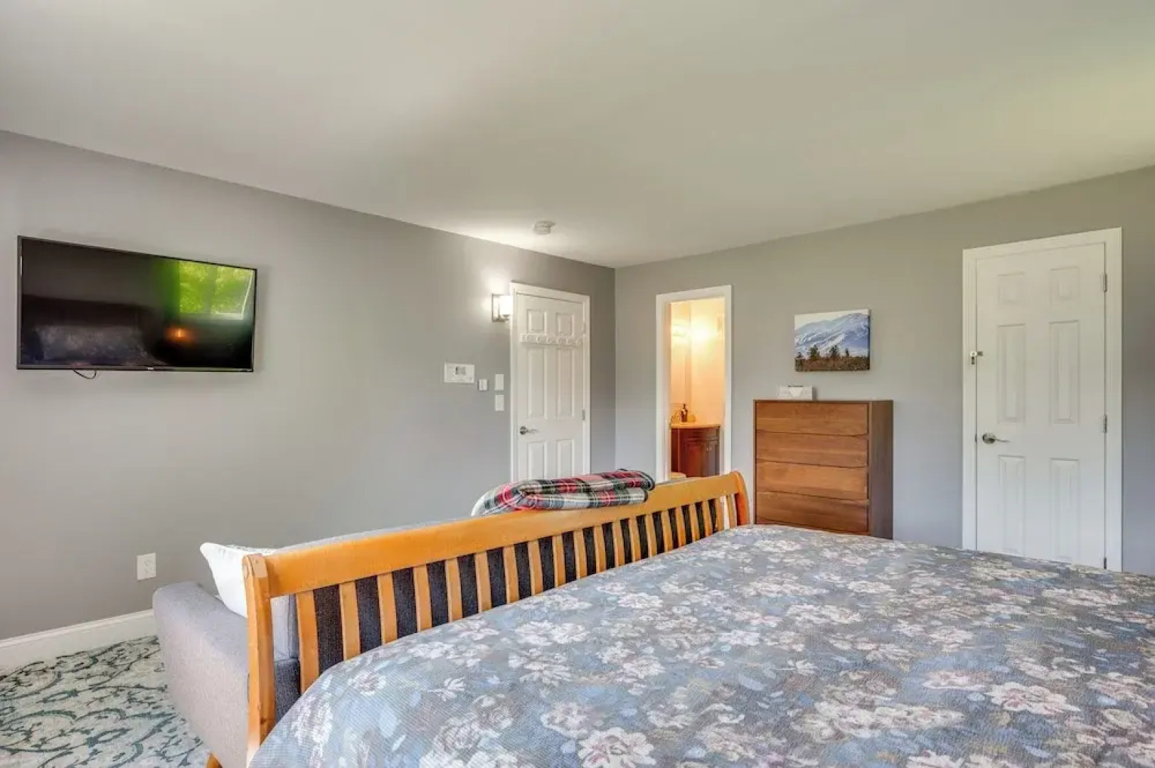 Peaceful & Private Franconia Home by Cannon!