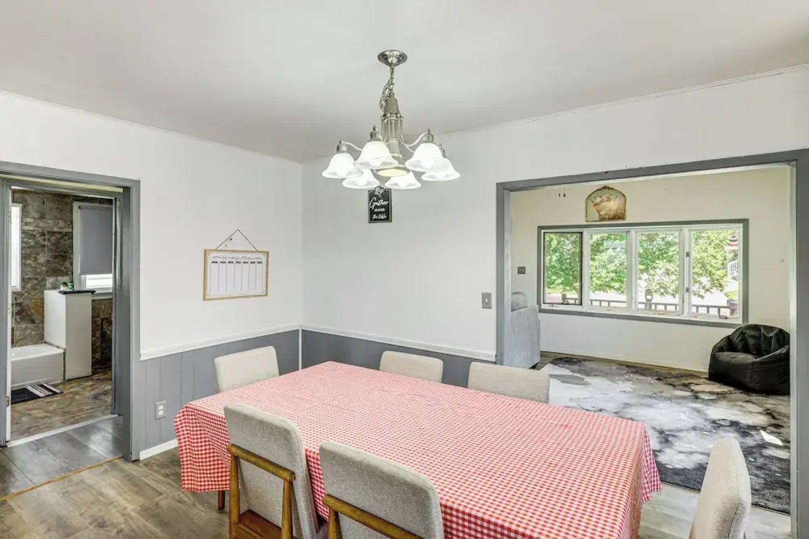 Quaint Family Retreat in Fairbury!