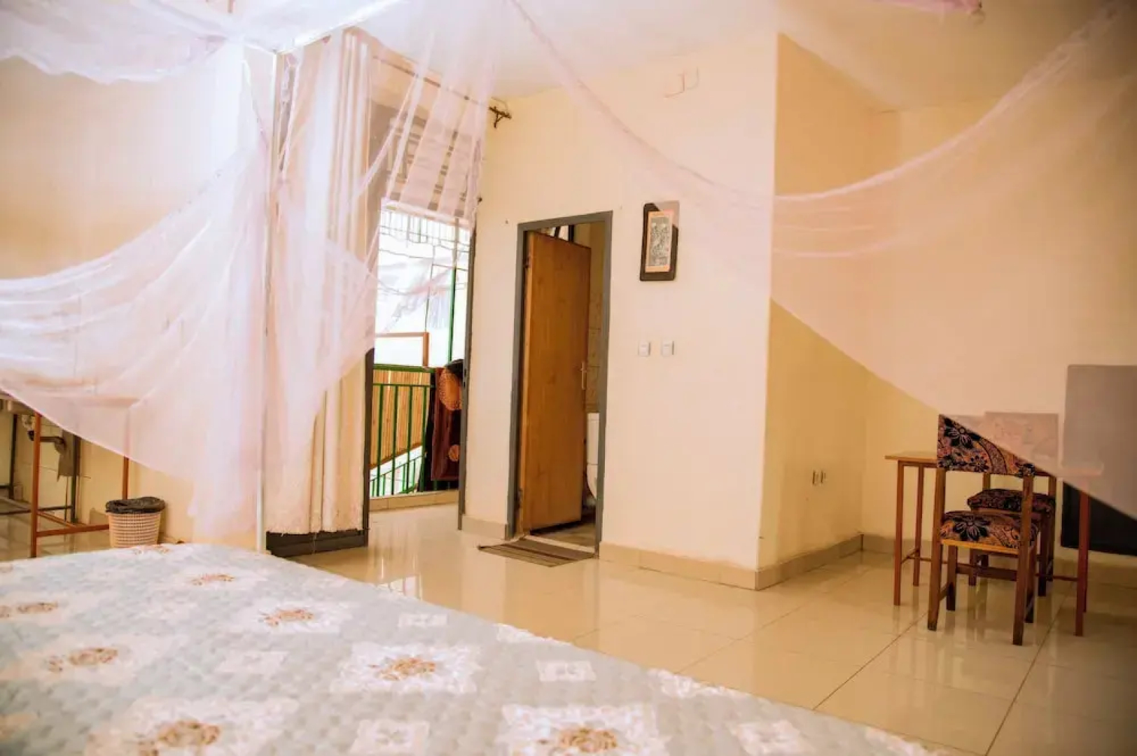 Fidos Guest House