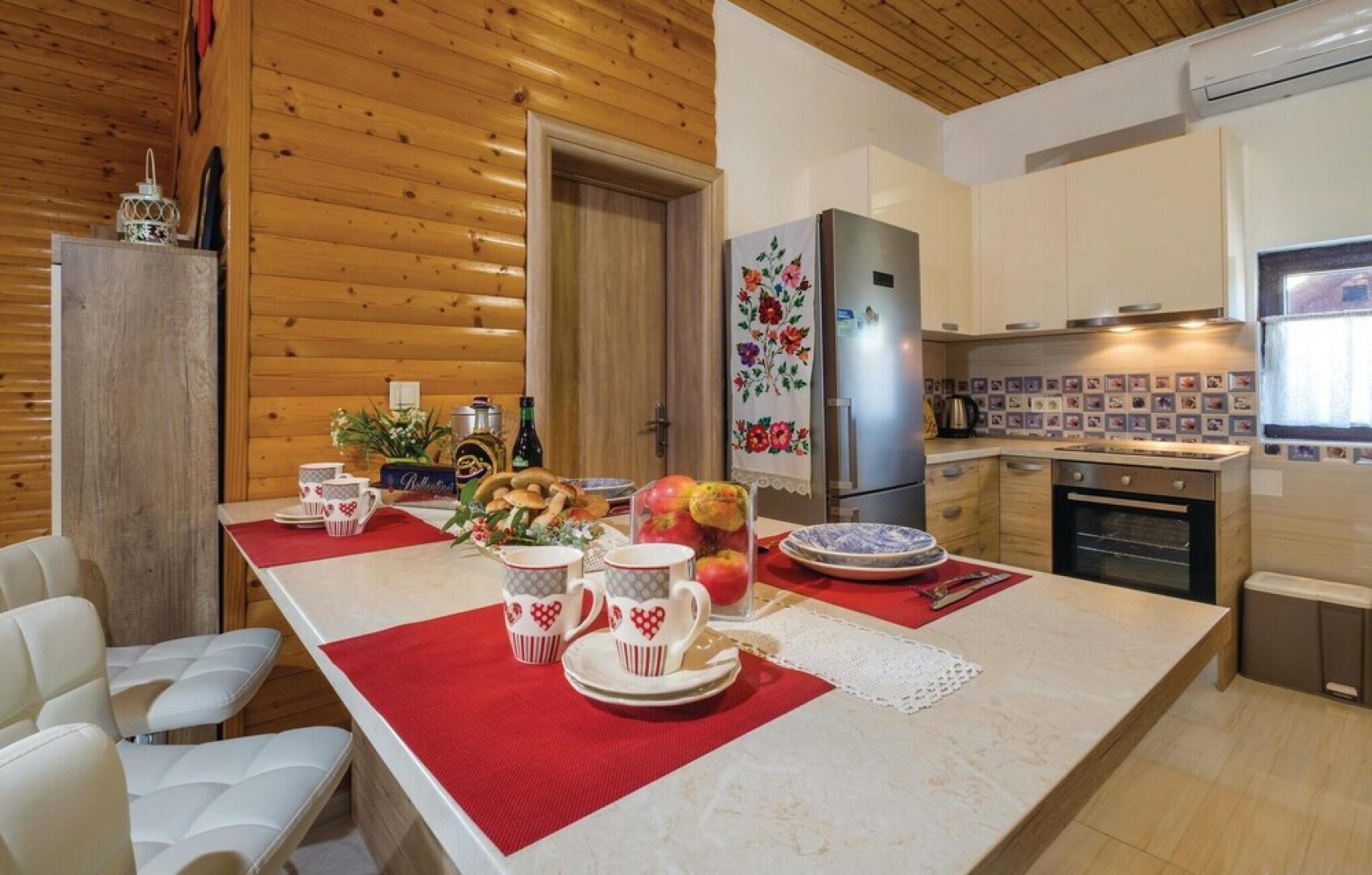 Awesome Apartment in Velika Gorica With 2 Bedrooms and Wifi