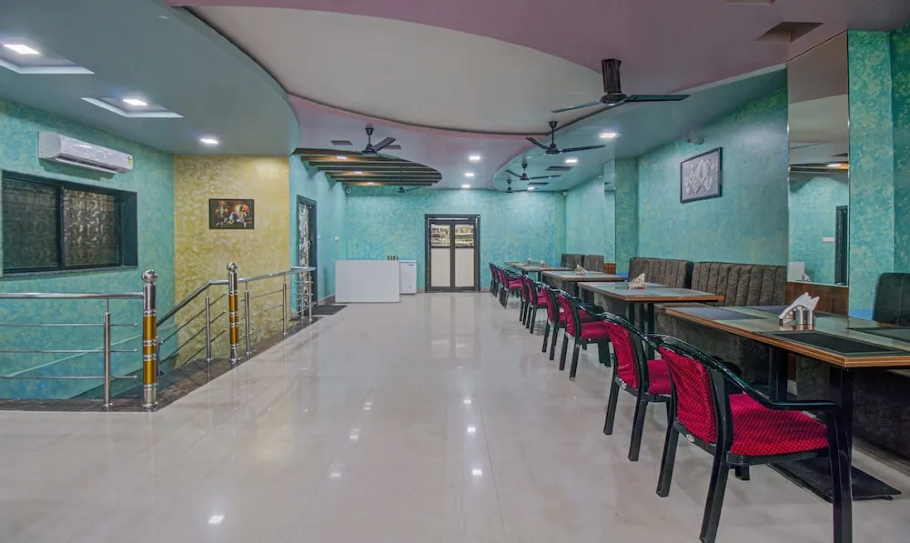 Treebo Royal, Chandrapur