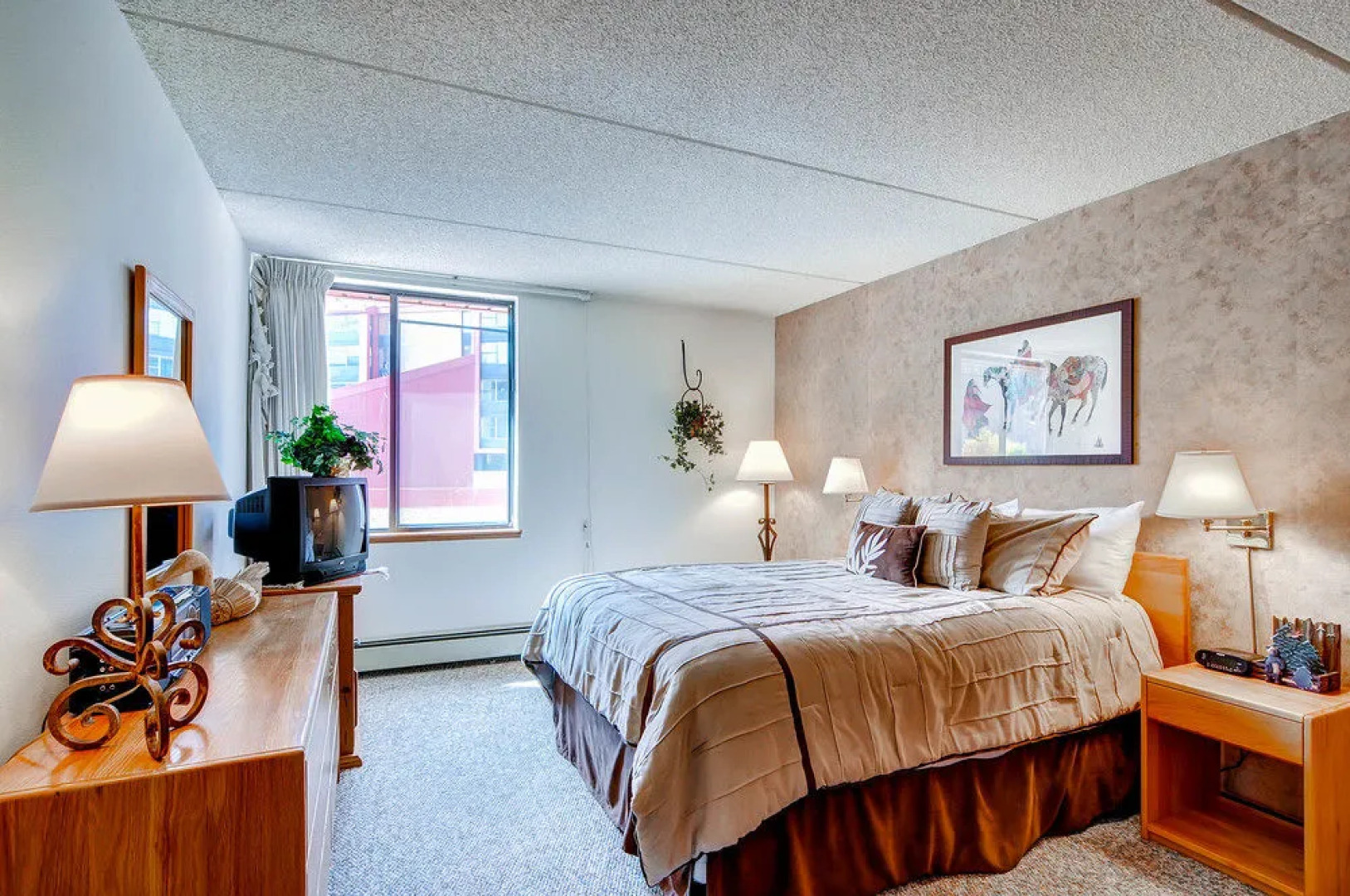 Mountain Plaza at Center Village by Copper Mountain Lodging