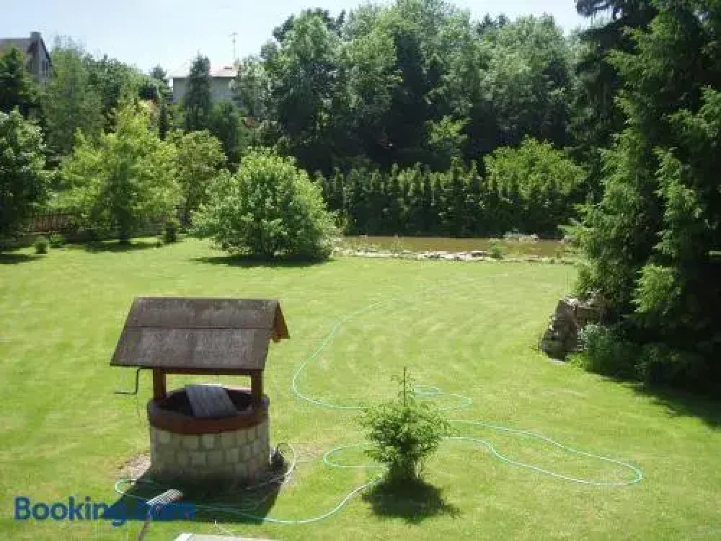 Red Travel Apartment