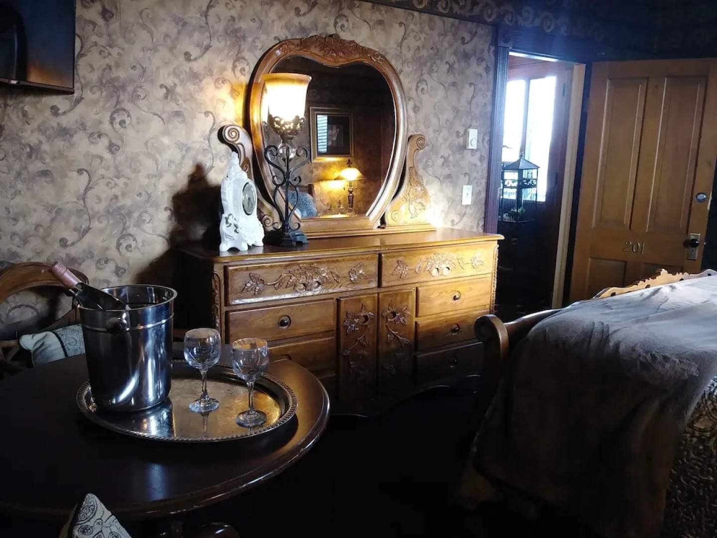 Thayer's Historic Bed n' Breakfast