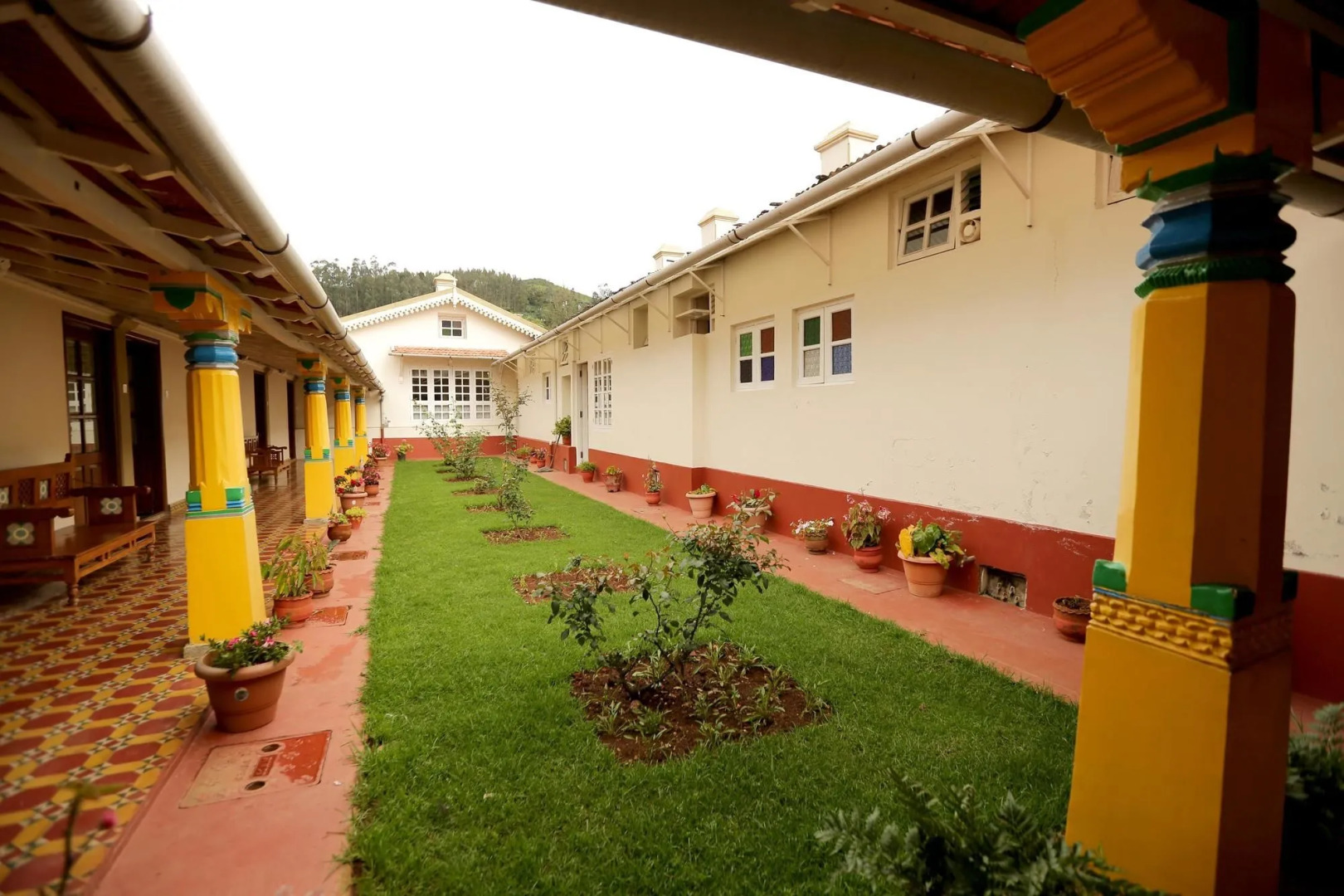 OYO Premium Heritage Stays Charing Cross