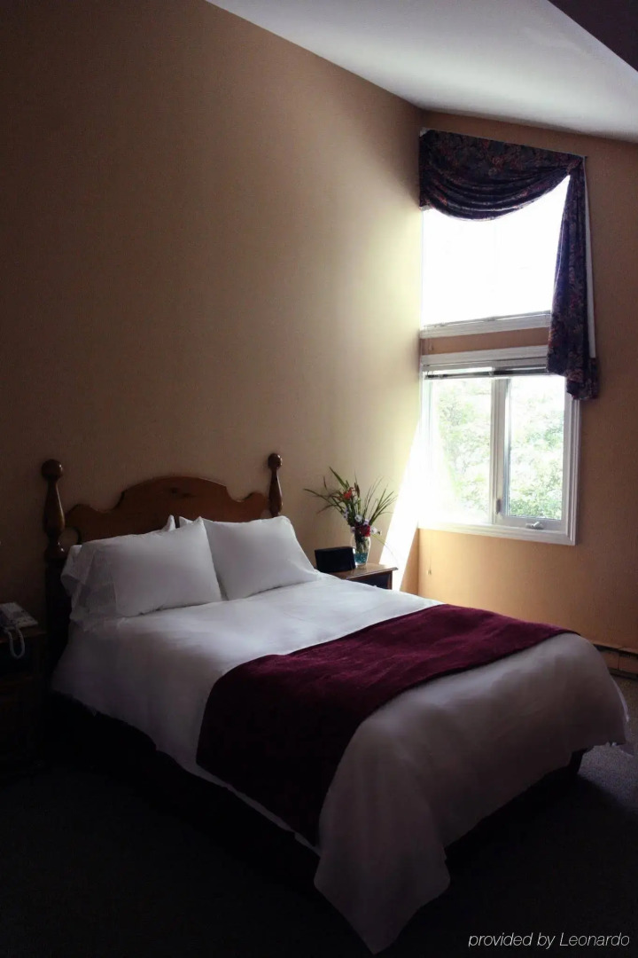 Rocky Crest Golf Resort