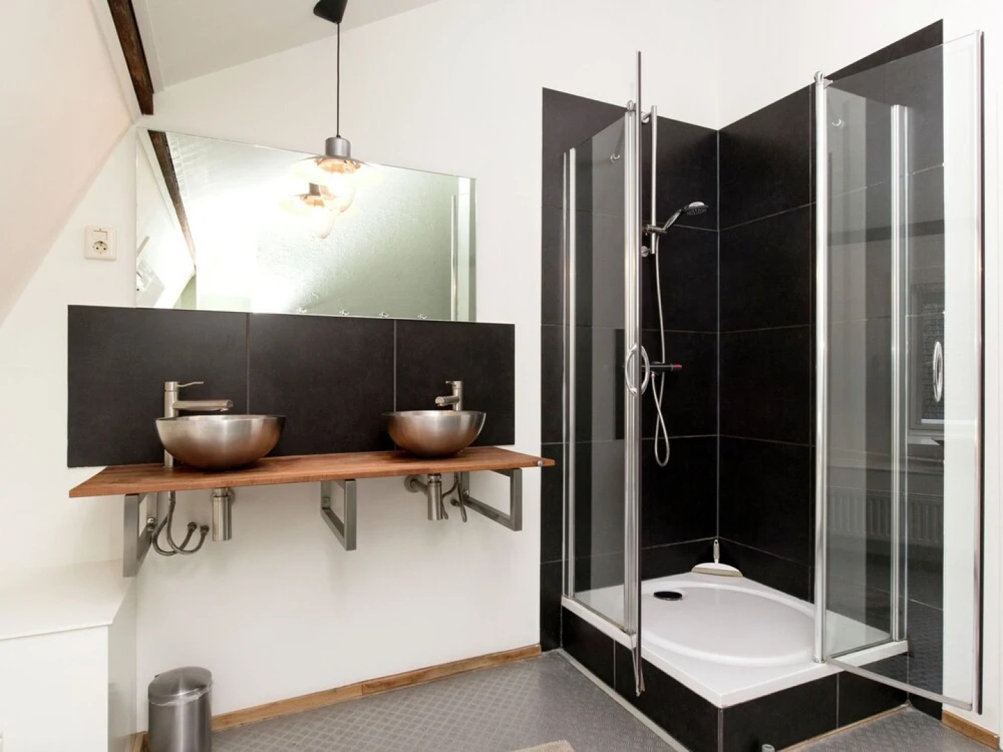 Vibrant Farmhouse near Forest in Heeze-Leende