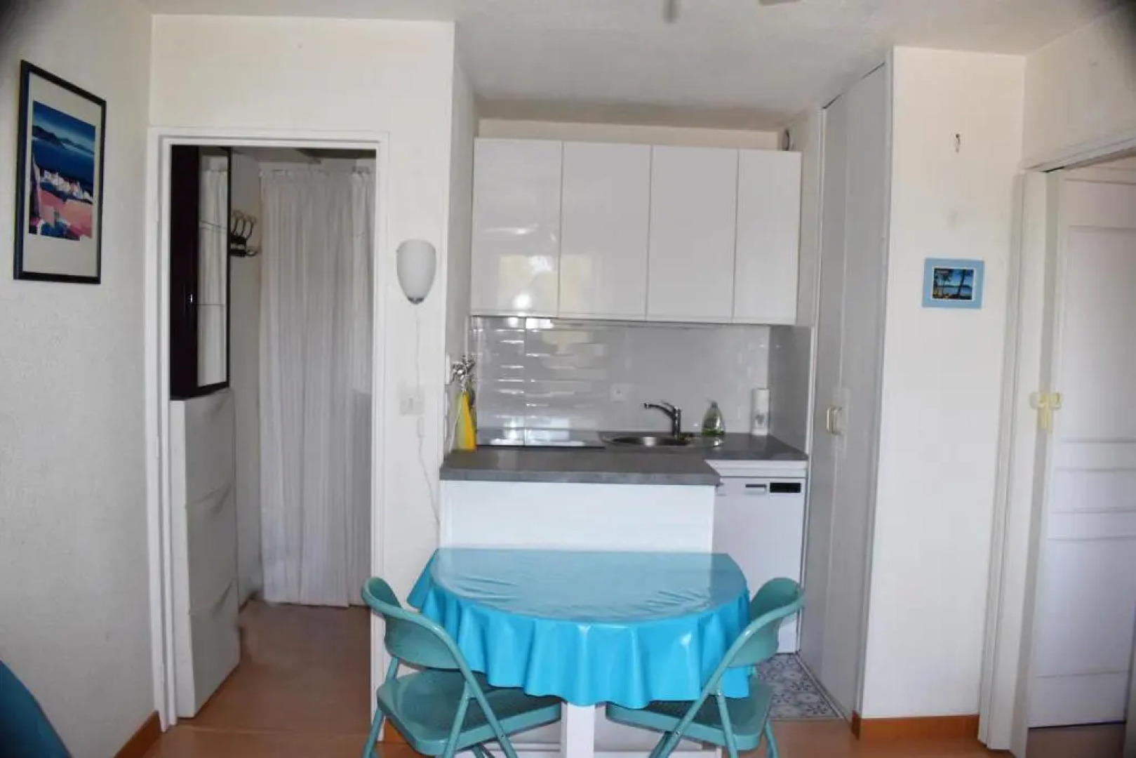 Une mouette au village de la Mer avec piscine pour 4 personne