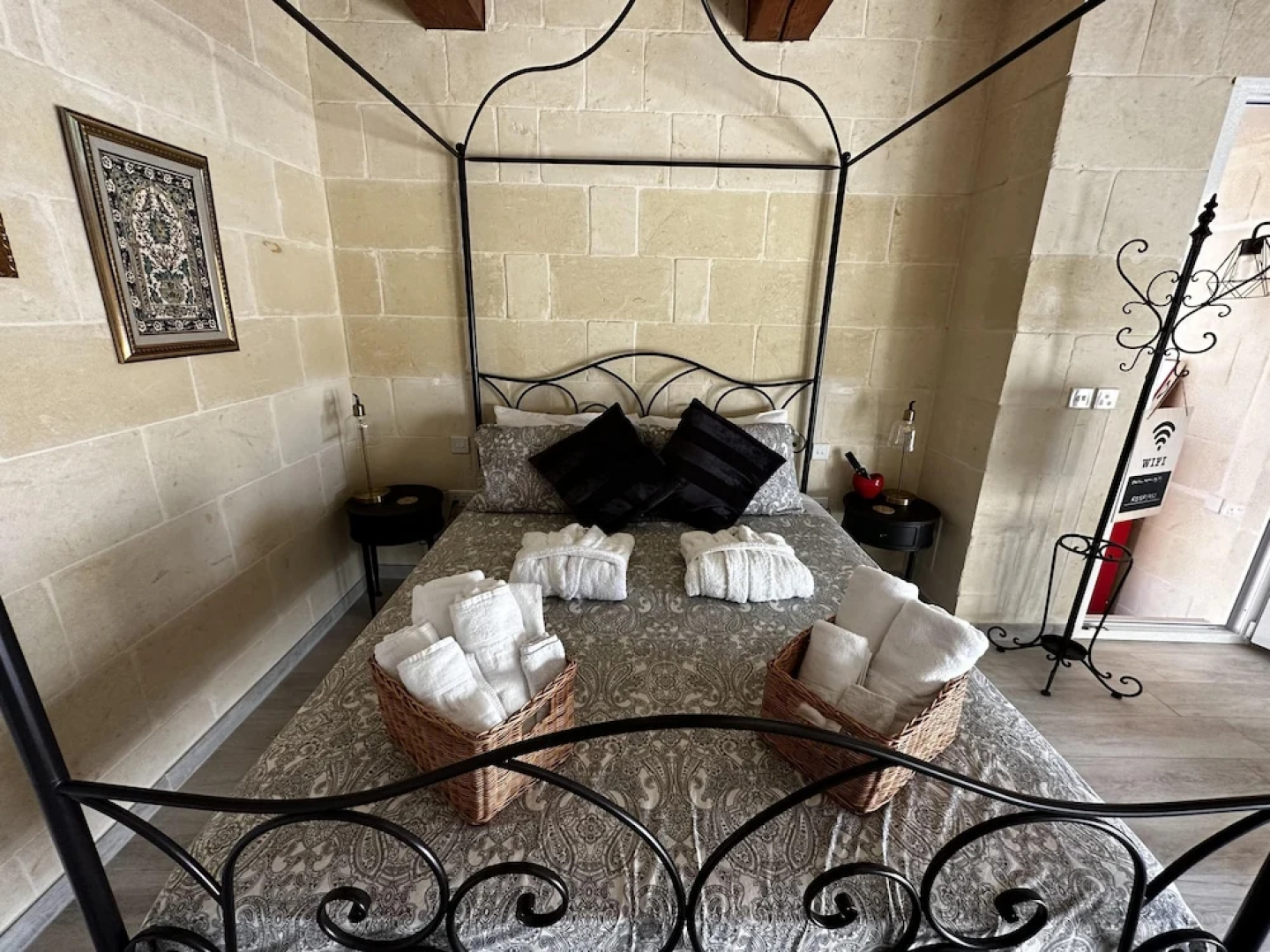 Ta' Pinu Spa Suite - Luxury Heritage Living