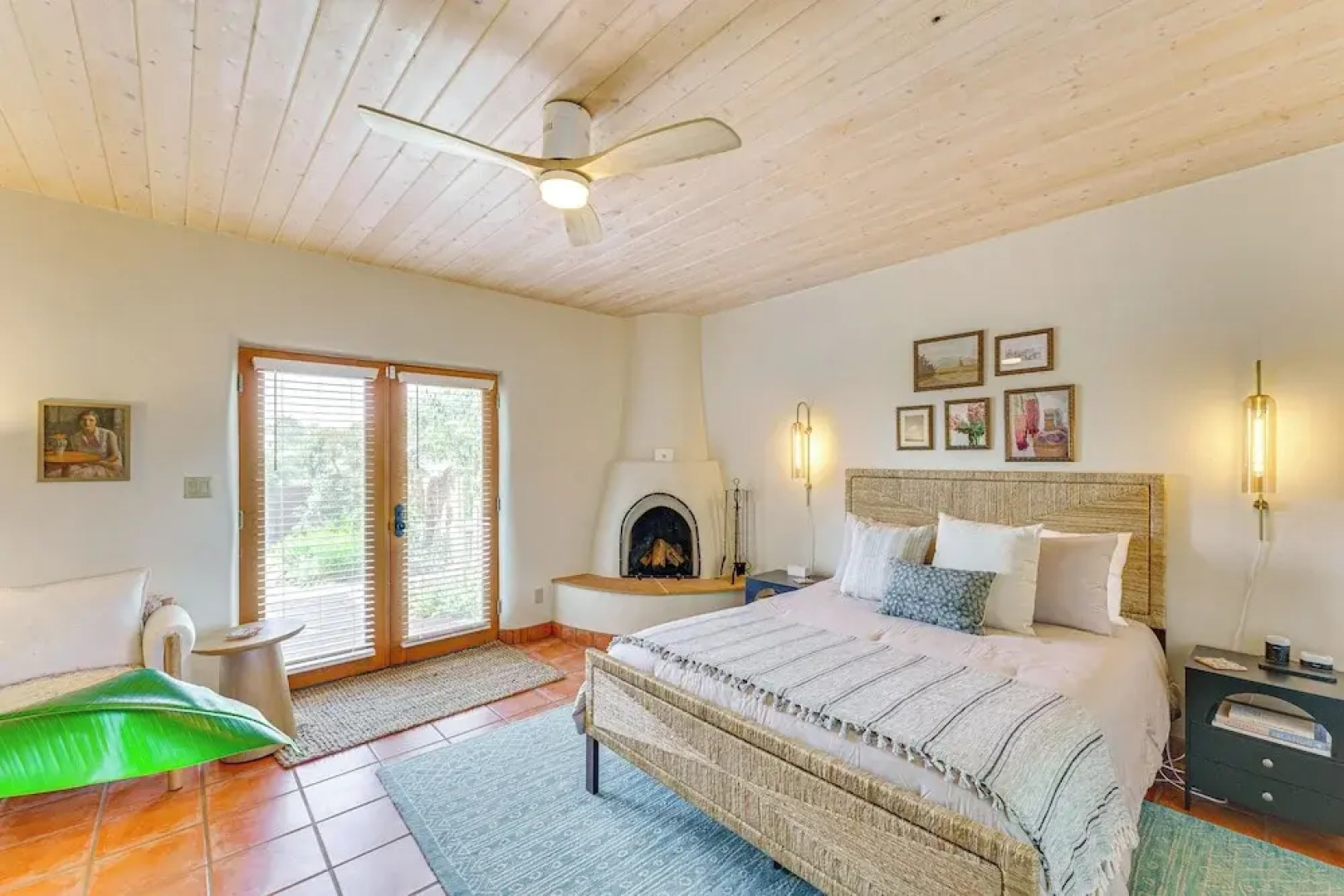 Mtn-view Retreat w/ Hot Tub in New Mexico!